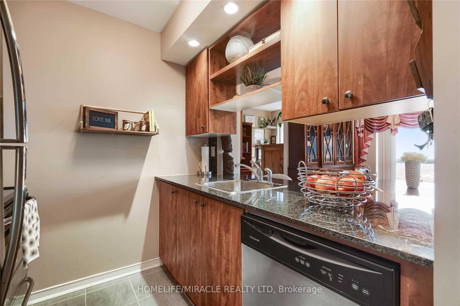 Photo 14 of Unit 2201, 215 Queen Street E, Brampton, Queen Street Corridor — HOMEH