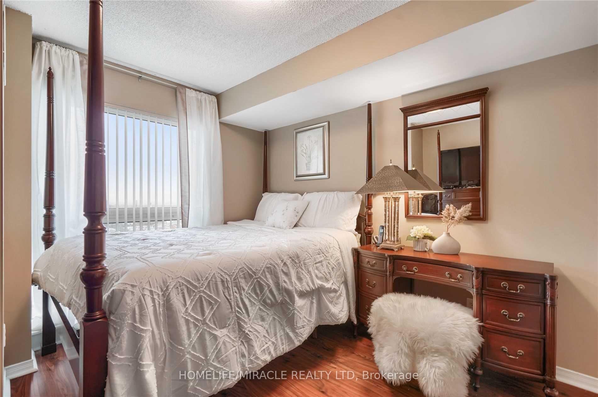Photo 15 of Unit 2201, 215 Queen Street E, Brampton, Queen Street Corridor — HOMEH