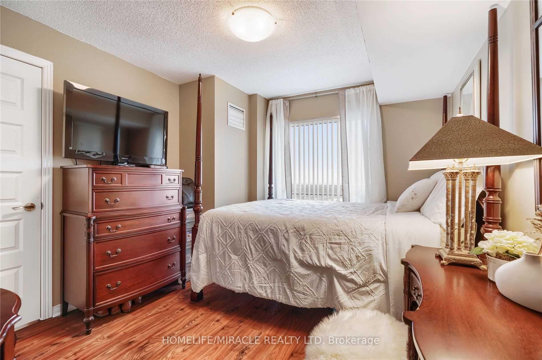 Photo 17 of Unit 2201, 215 Queen Street E, Brampton, Queen Street Corridor — HOMEH