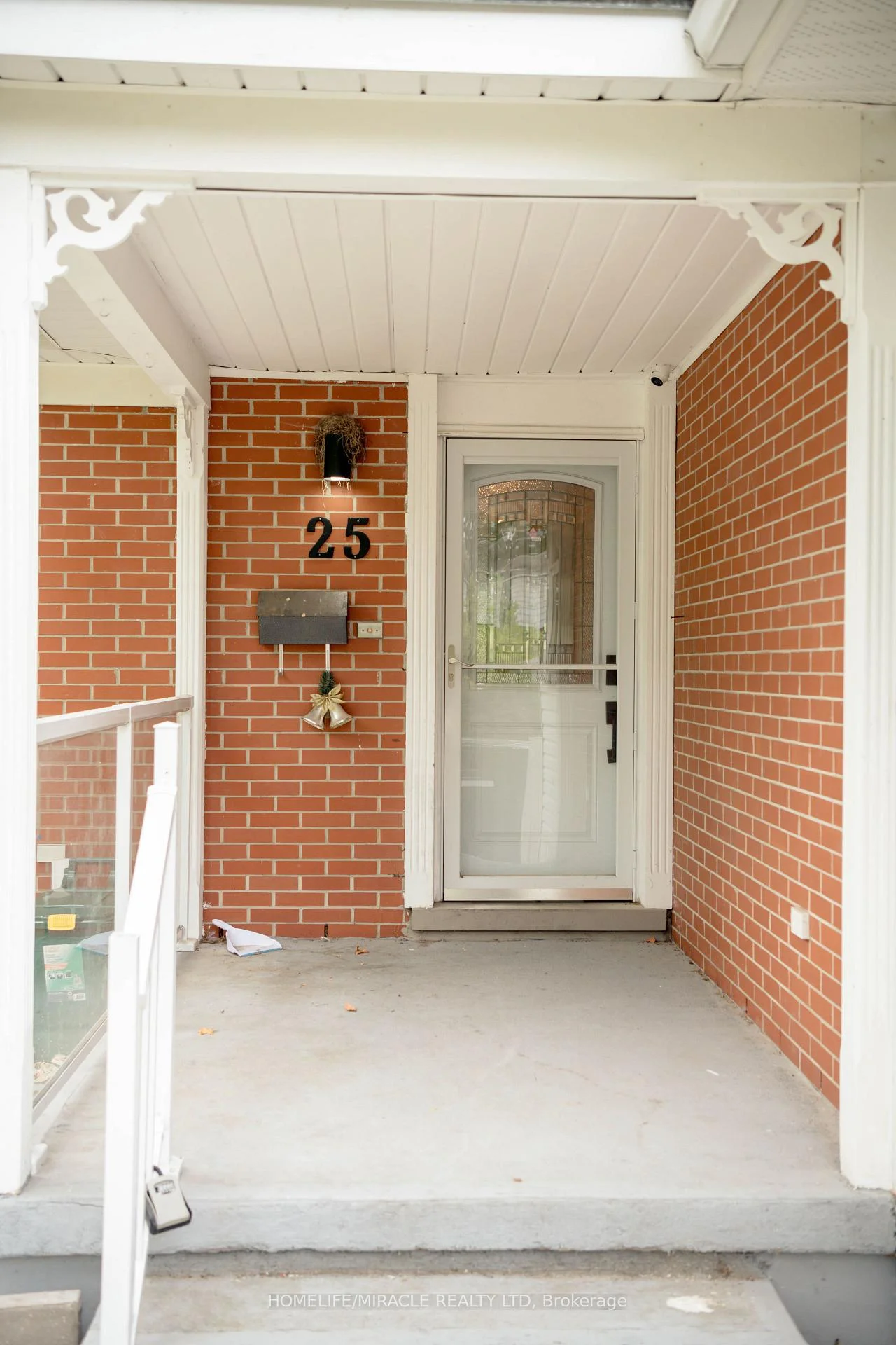 Photo 6 of 25 Thornridge Crescent, Kitchener, Forest Hill — HOMEH