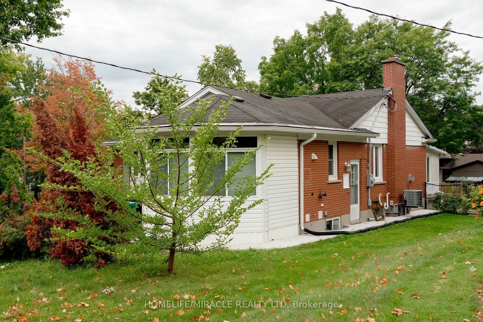 Photo 9 of 25 Thornridge Crescent, Kitchener, Forest Hill — HOMEH