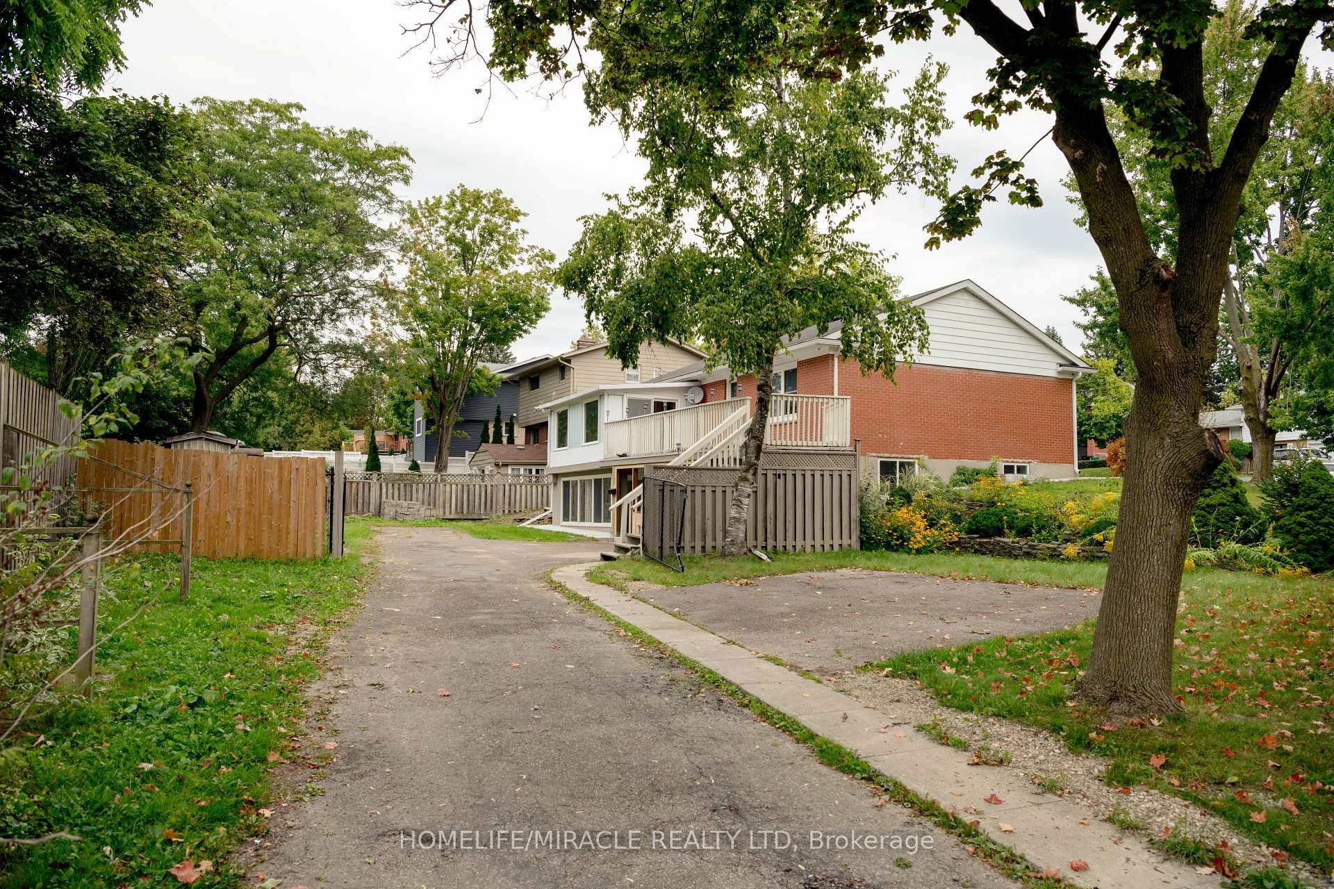 Photo 16 of 25 Thornridge Crescent, Kitchener, Forest Hill — HOMEH