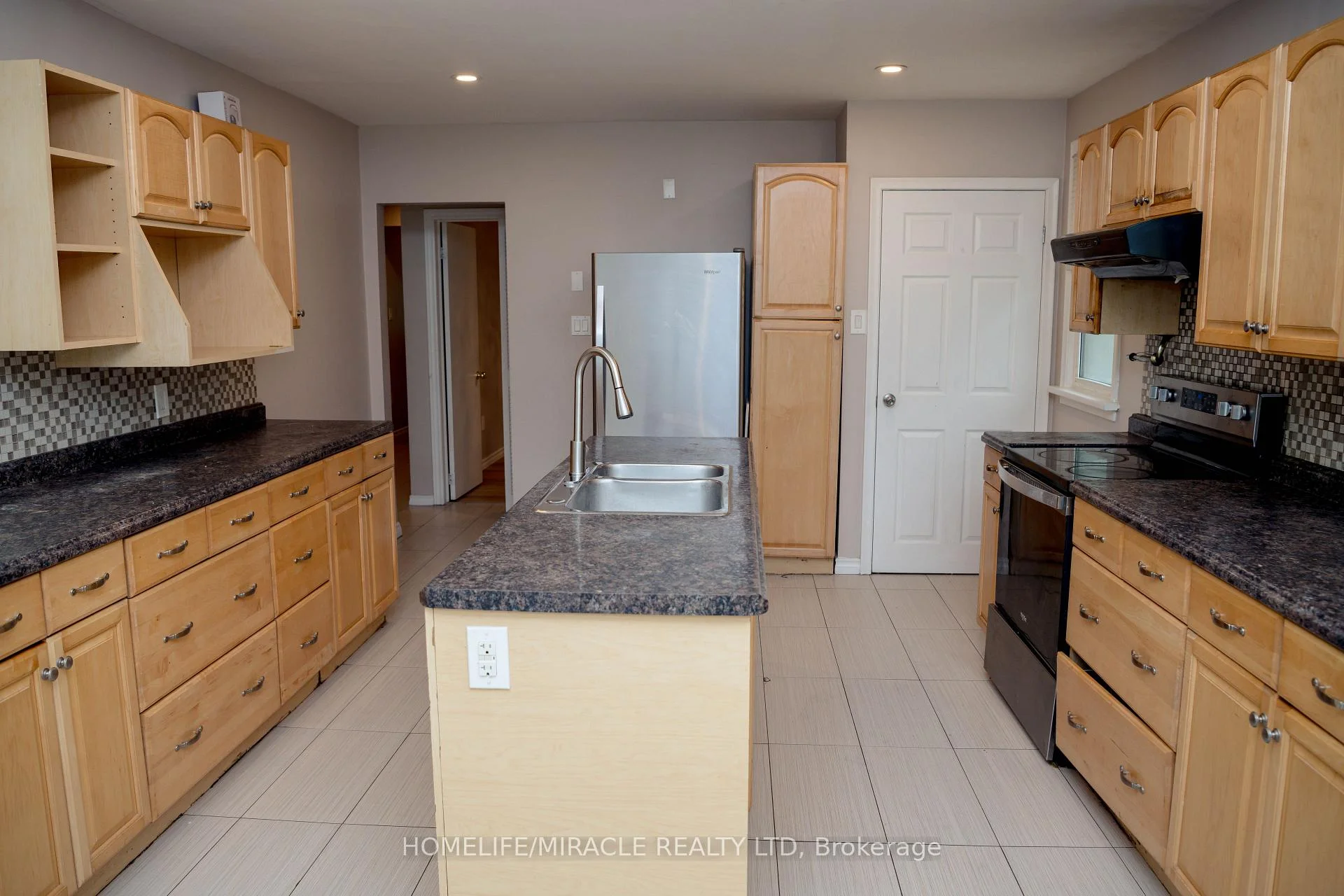 Photo 27 of 25 Thornridge Crescent, Kitchener, Forest Hill — HOMEH