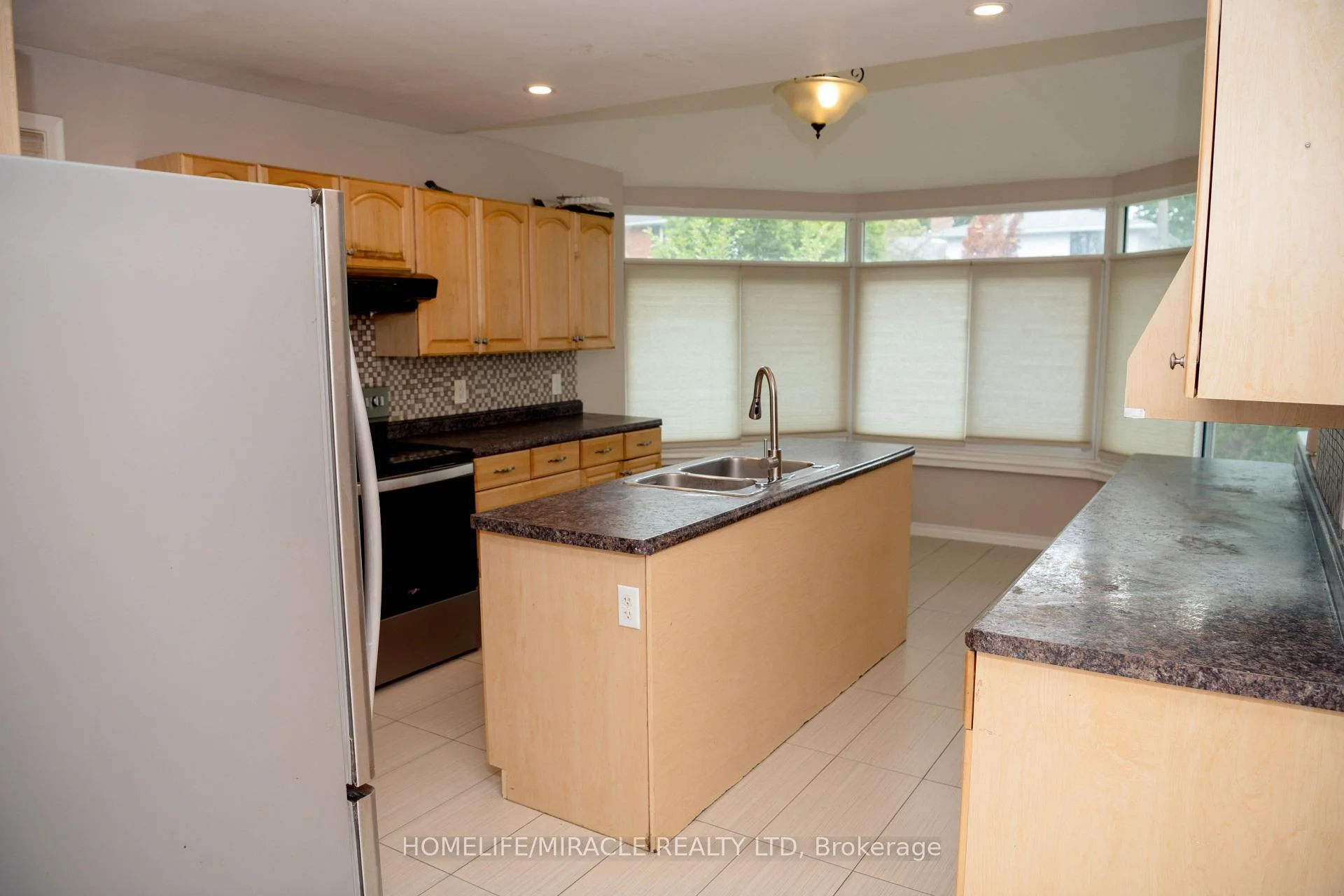 Photo 29 of 25 Thornridge Crescent, Kitchener, Forest Hill — HOMEH