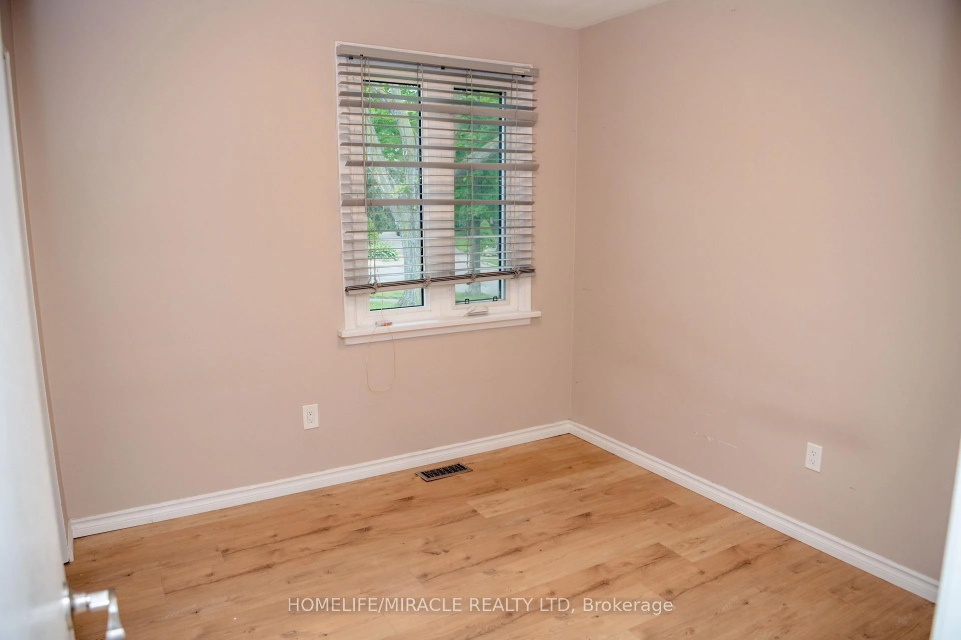 Photo 44 of 25 Thornridge Crescent, Kitchener, Forest Hill — HOMEH