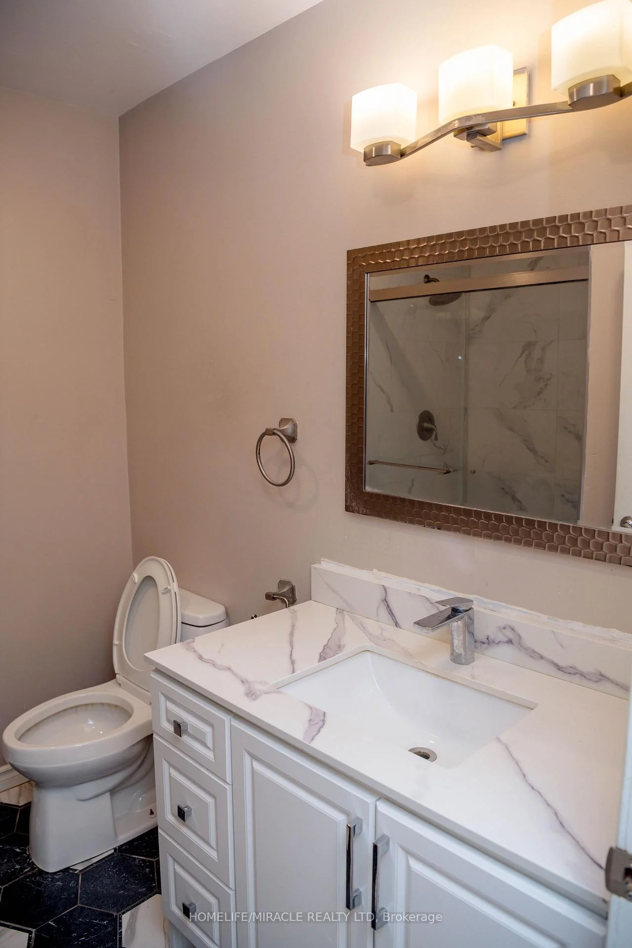 Photo 48 of 25 Thornridge Crescent, Kitchener, Forest Hill — HOMEH