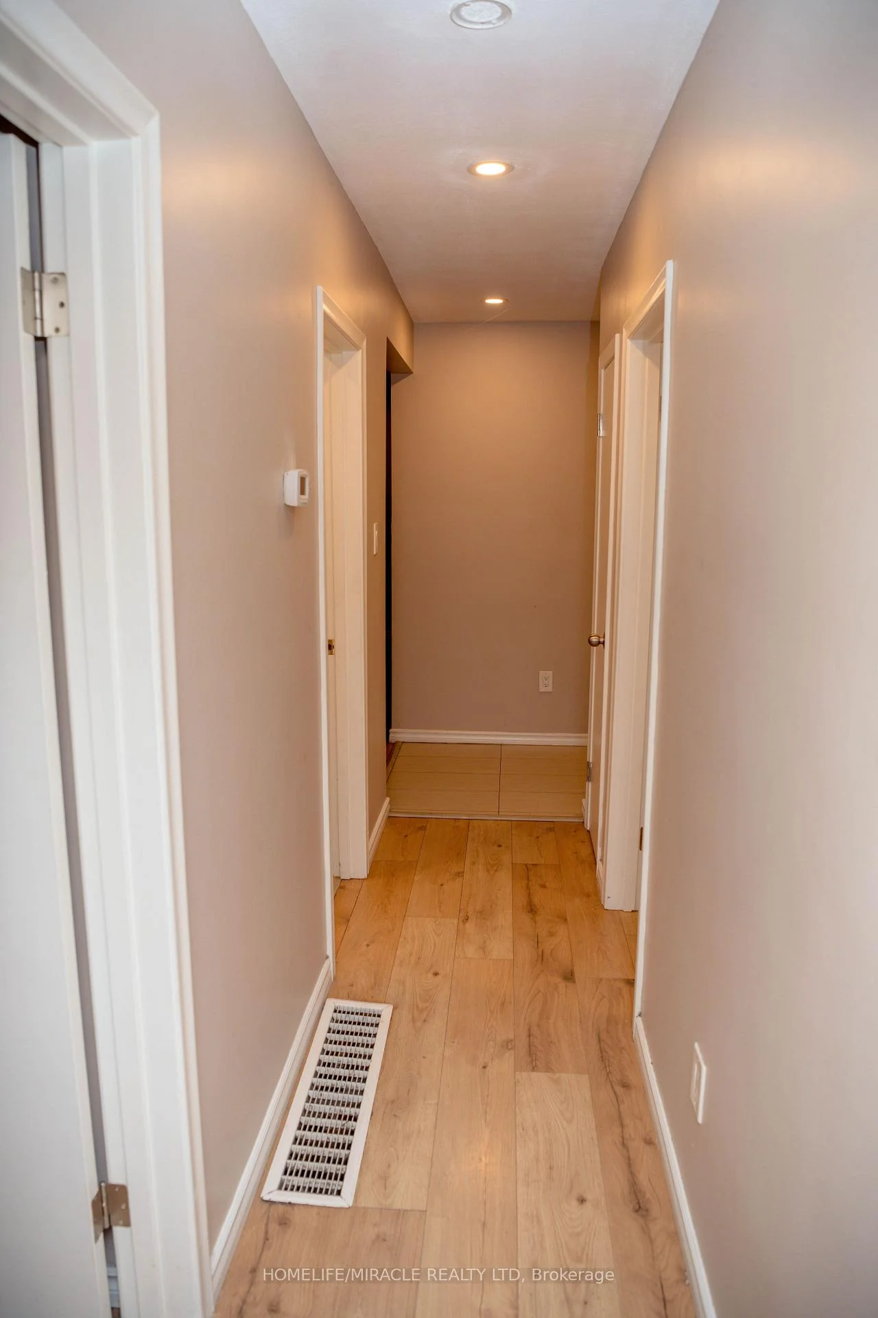 Photo 49 of 25 Thornridge Crescent, Kitchener, Forest Hill — HOMEH