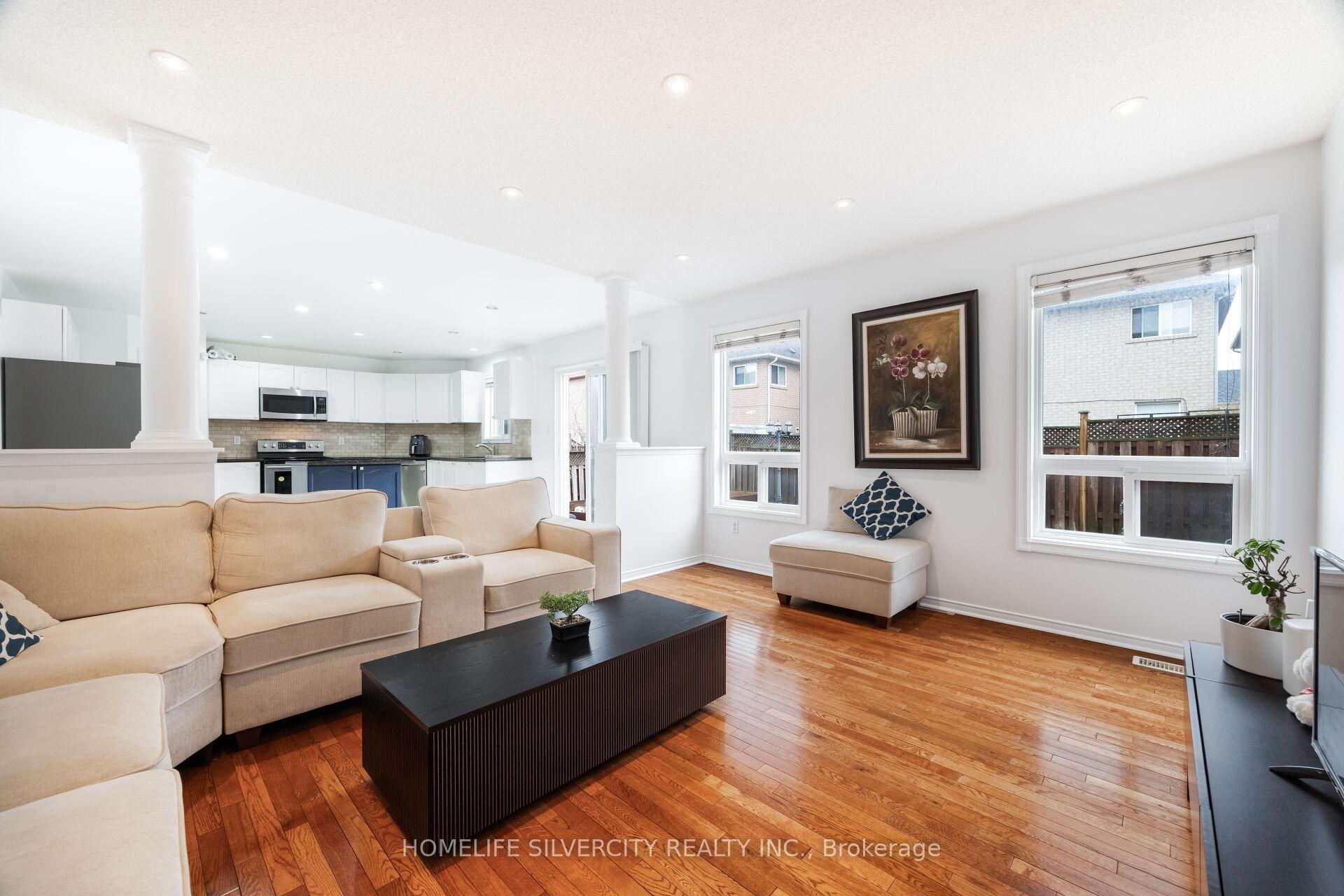 Photo 18 of 29 Beachpoint Boulevard, Brampton, Fletcher's Meadow — HOMEH