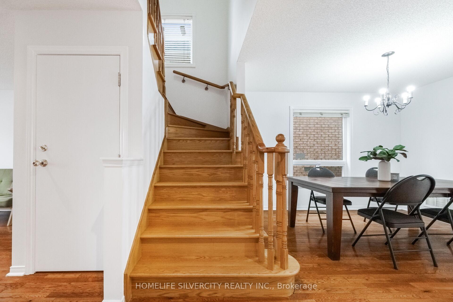 Photo 26 of 29 Beachpoint Boulevard, Brampton, Fletcher's Meadow — HOMEH
