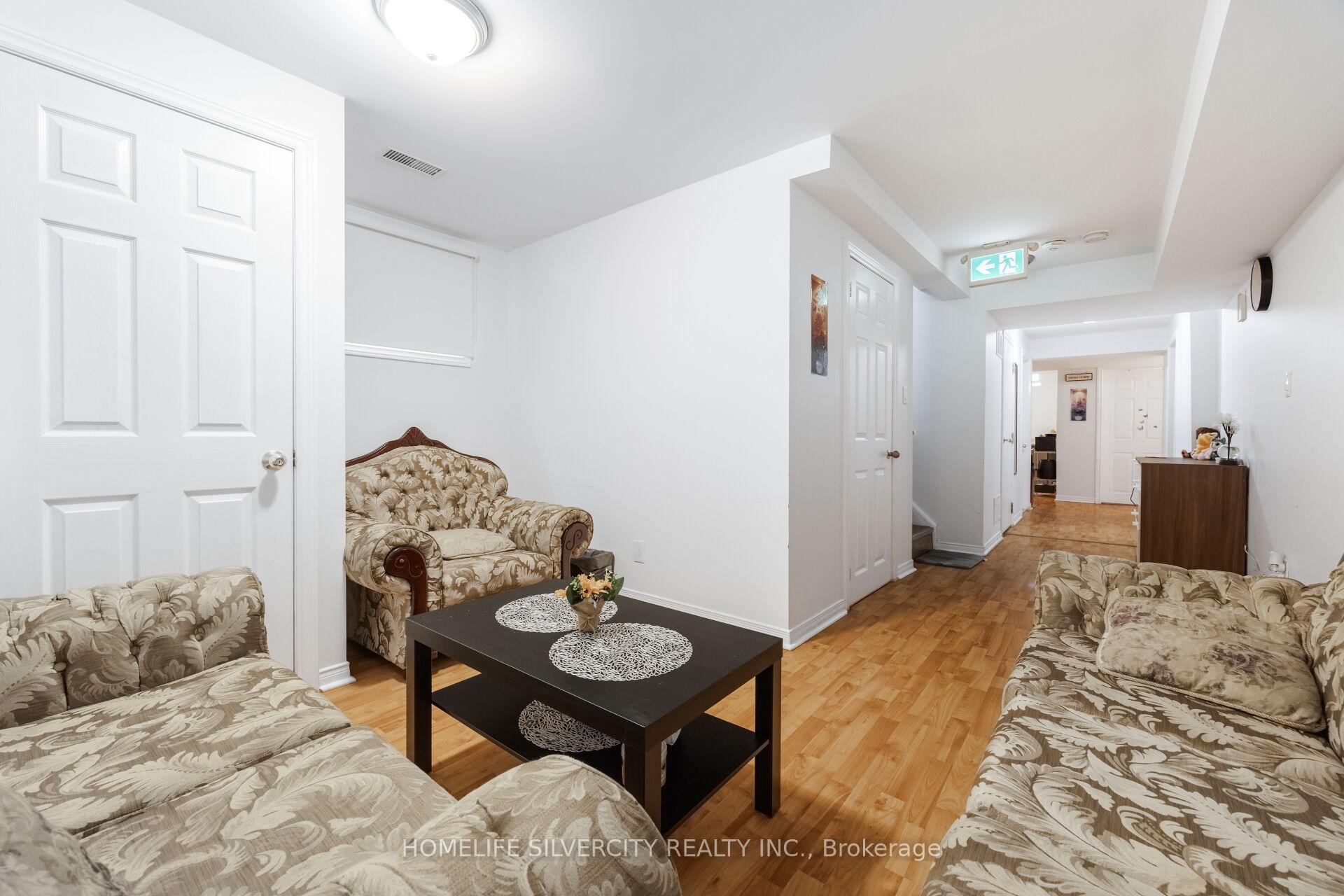 Photo 41 of 29 Beachpoint Boulevard, Brampton, Fletcher's Meadow — HOMEH