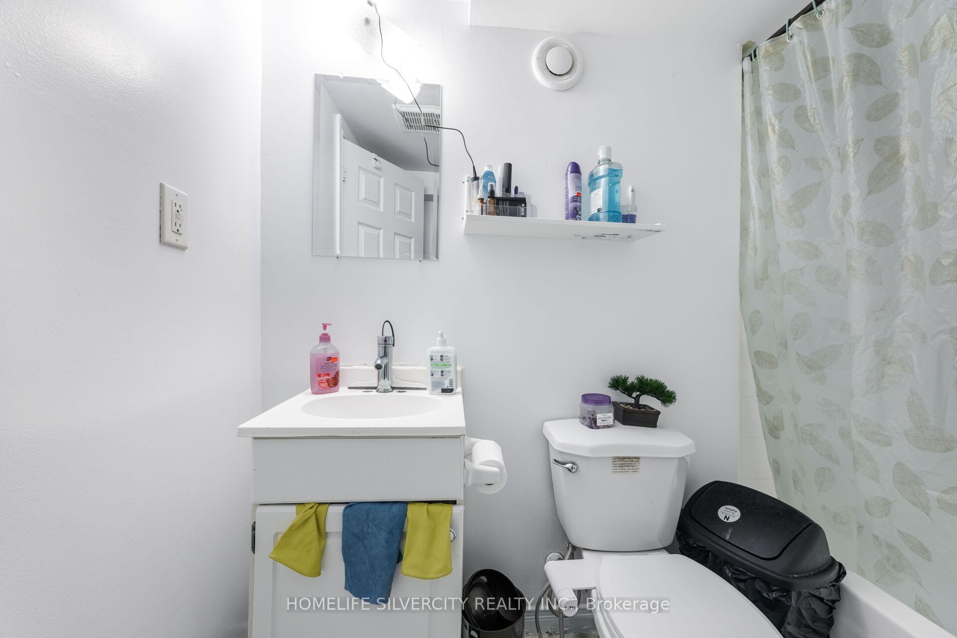 Photo 47 of 29 Beachpoint Boulevard, Brampton, Fletcher's Meadow — HOMEH
