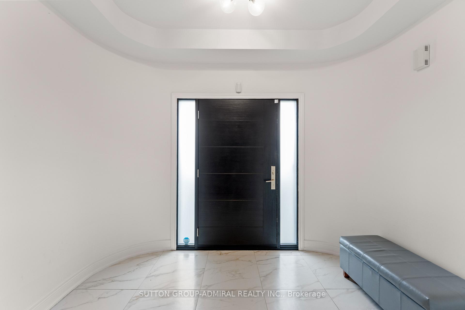 Photo 3 of 57 Bentwood Crescent, Vaughan, Patterson — HOMEH
