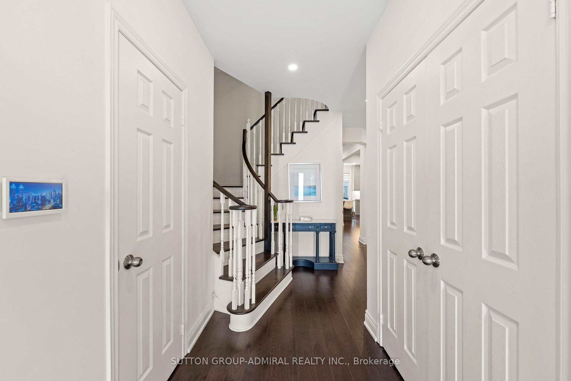 Photo 5 of 57 Bentwood Crescent, Vaughan, Patterson — HOMEH