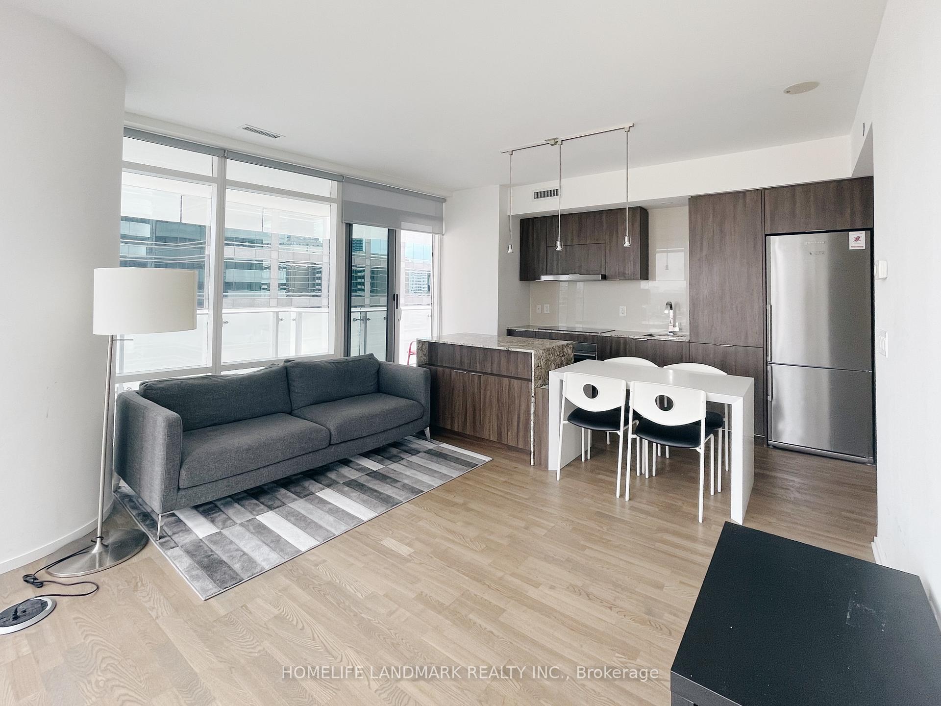 Photo 9 of Unit 1001, 1 Bloor Street E, Toronto, Church-Yonge Corridor — HOMEH