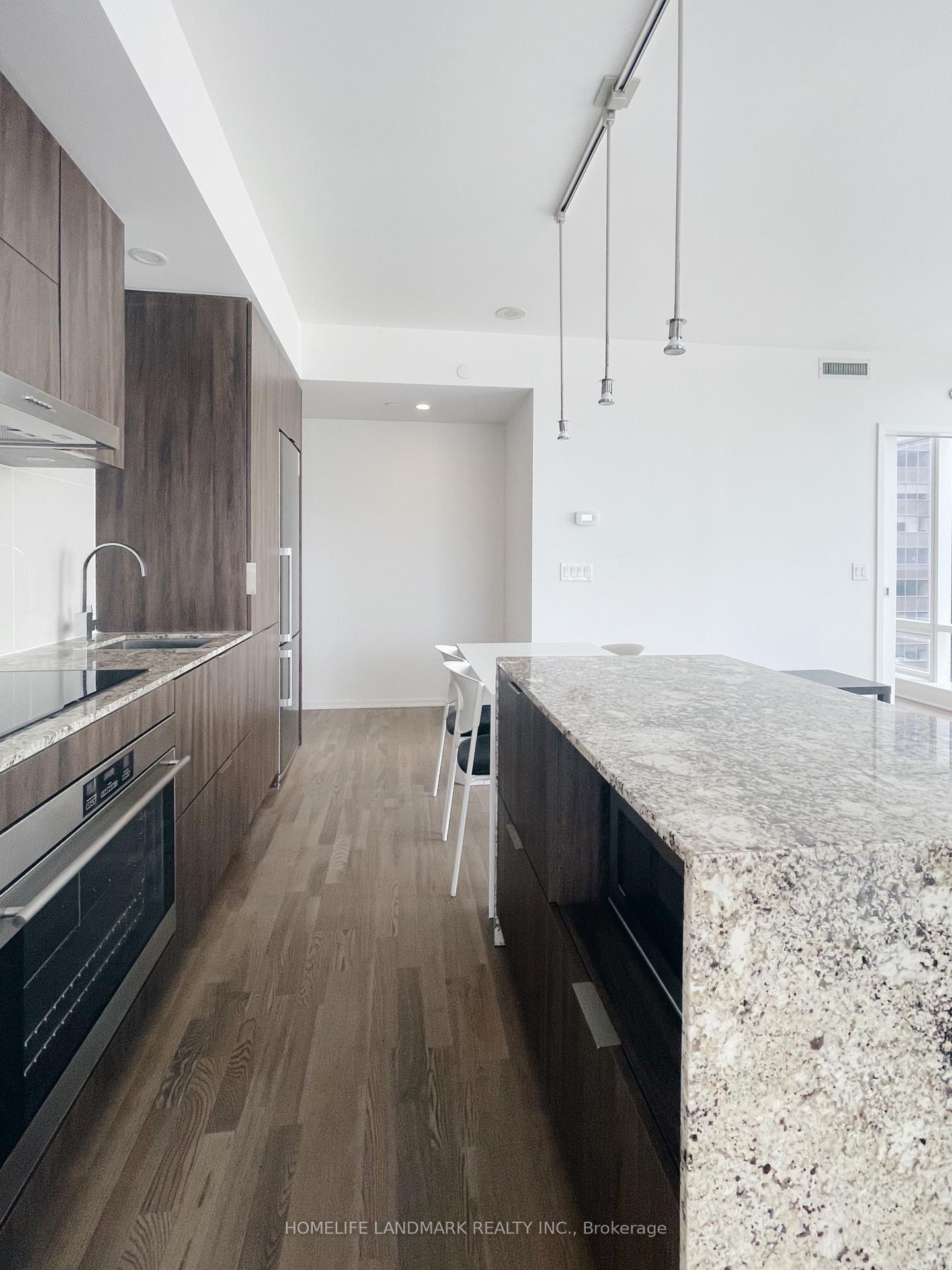 Photo 11 of Unit 1001, 1 Bloor Street E, Toronto, Church-Yonge Corridor — HOMEH