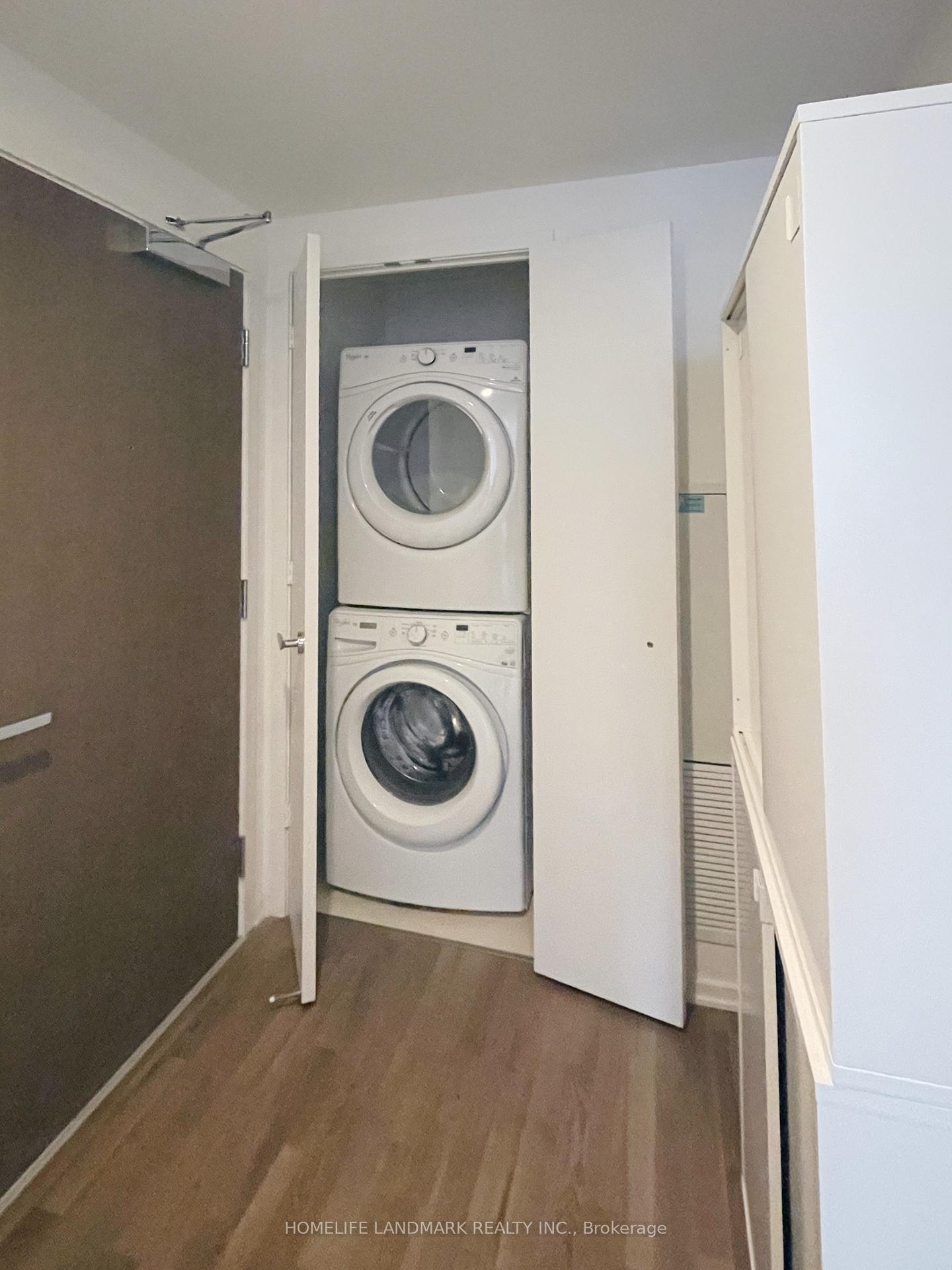 Photo 12 of Unit 1001, 1 Bloor Street E, Toronto, Church-Yonge Corridor — HOMEH