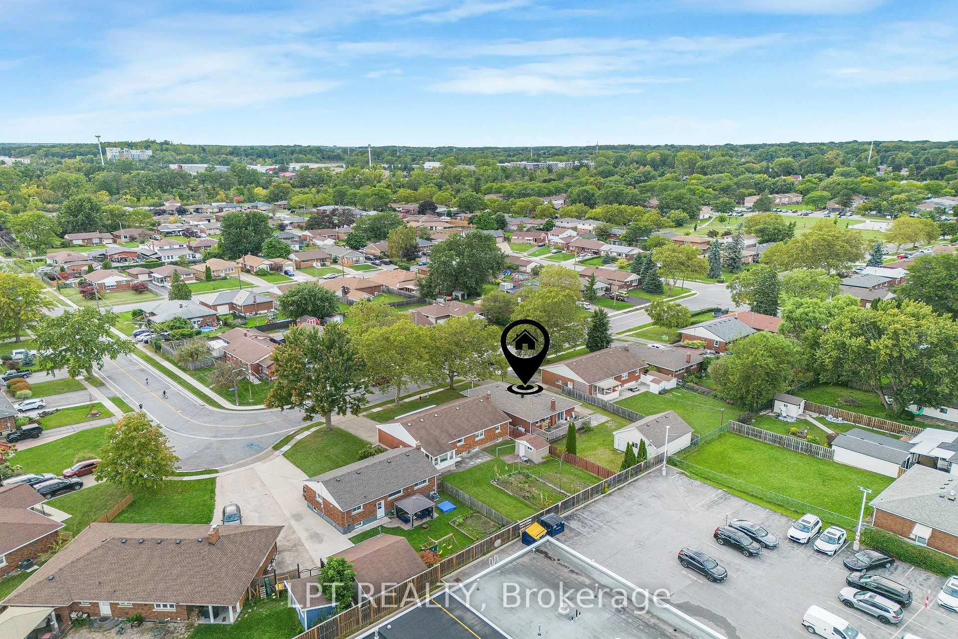 Photo 5 of 7156 Warden Avenue, Niagara Falls, Arad/Fallsview — HOMEH