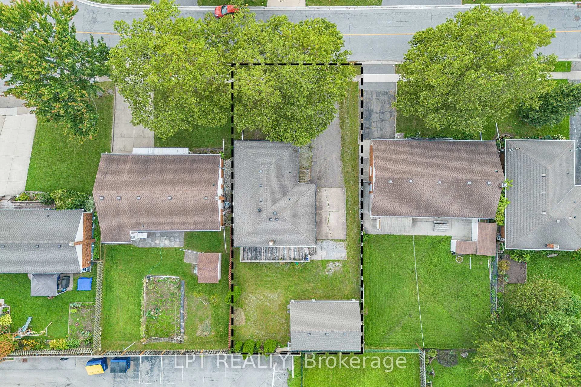 Photo 6 of 7156 Warden Avenue, Niagara Falls, Arad/Fallsview — HOMEH