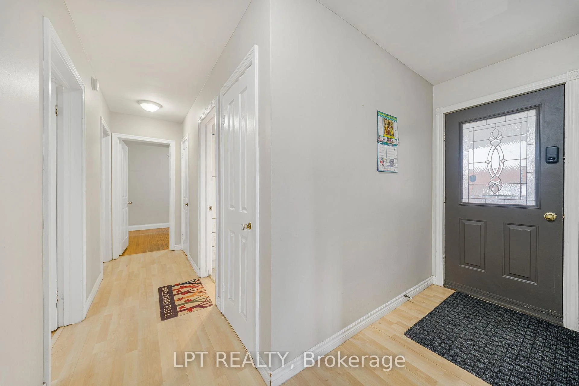 Photo 9 of 7156 Warden Avenue, Niagara Falls, Arad/Fallsview — HOMEH