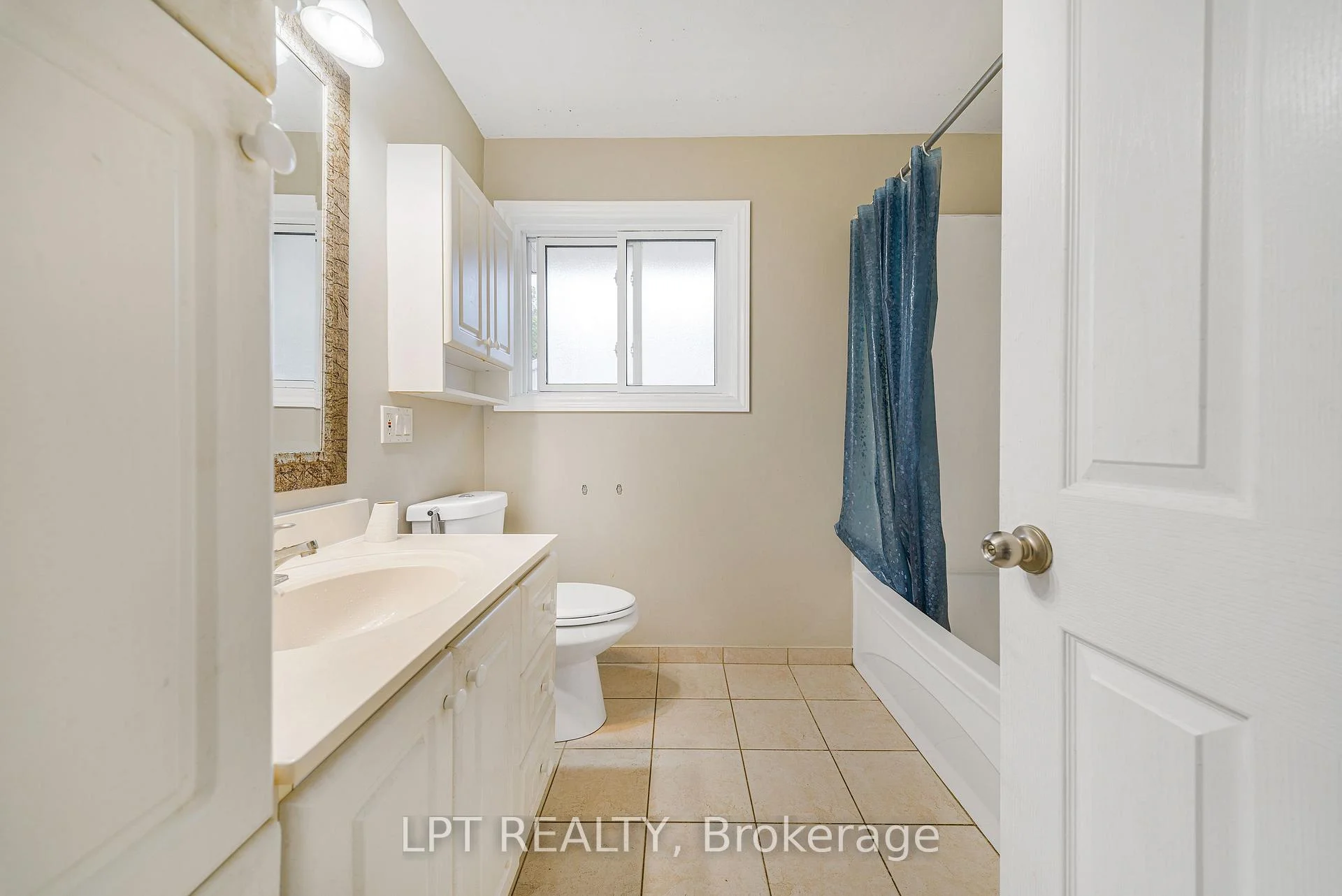 Photo 10 of 7156 Warden Avenue, Niagara Falls, Arad/Fallsview — HOMEH