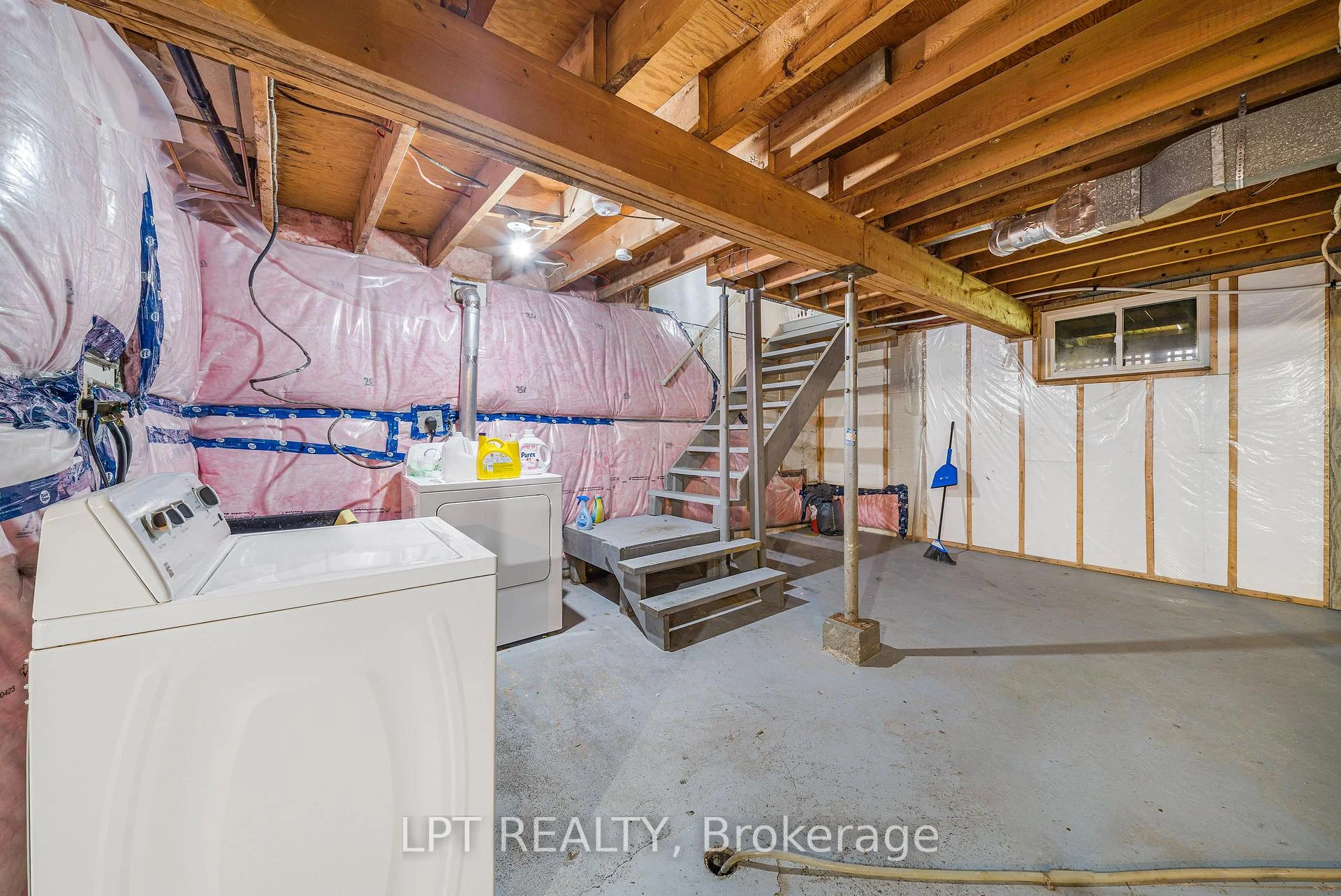Photo 24 of 7156 Warden Avenue, Niagara Falls, Arad/Fallsview — HOMEH