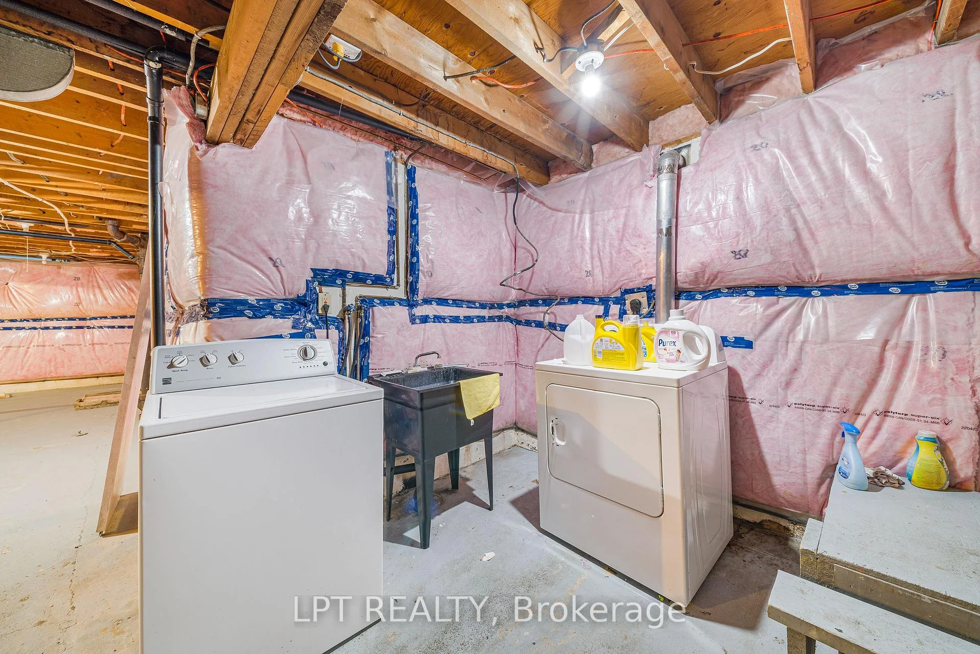 Photo 26 of 7156 Warden Avenue, Niagara Falls, Arad/Fallsview — HOMEH
