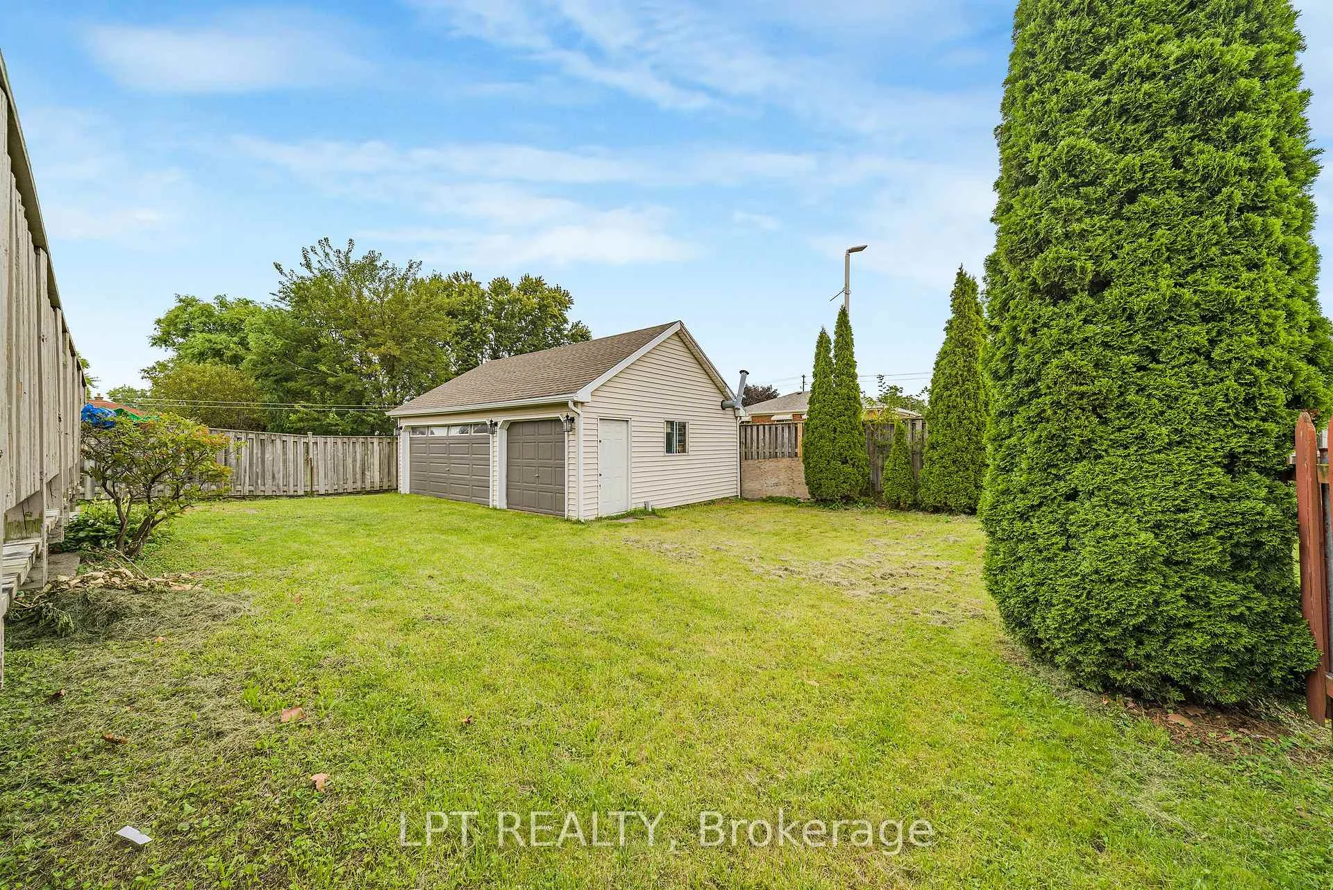 Photo 33 of 7156 Warden Avenue, Niagara Falls, Arad/Fallsview — HOMEH