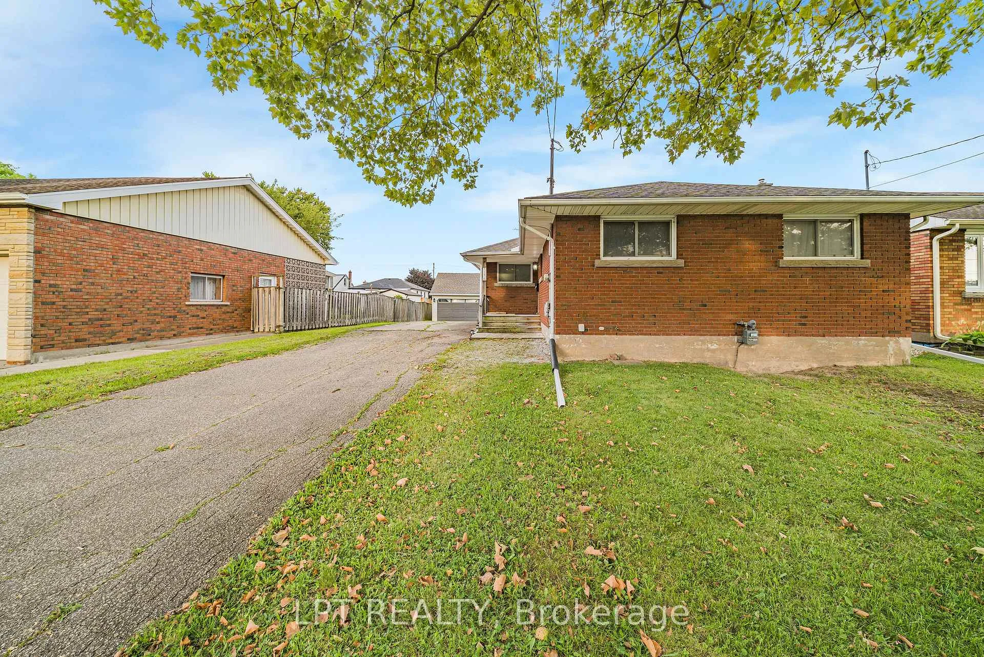 Photo 36 of 7156 Warden Avenue, Niagara Falls, Arad/Fallsview — HOMEH