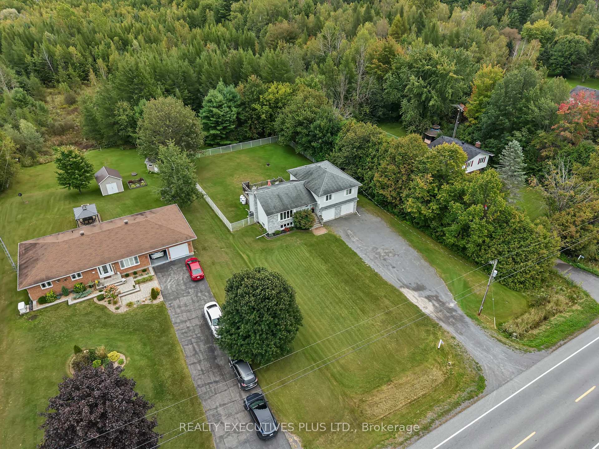 Photo 4 of 4413 Champlain Street, Clarence-Rockland, Clarence/Rockland Twp — HOMEH