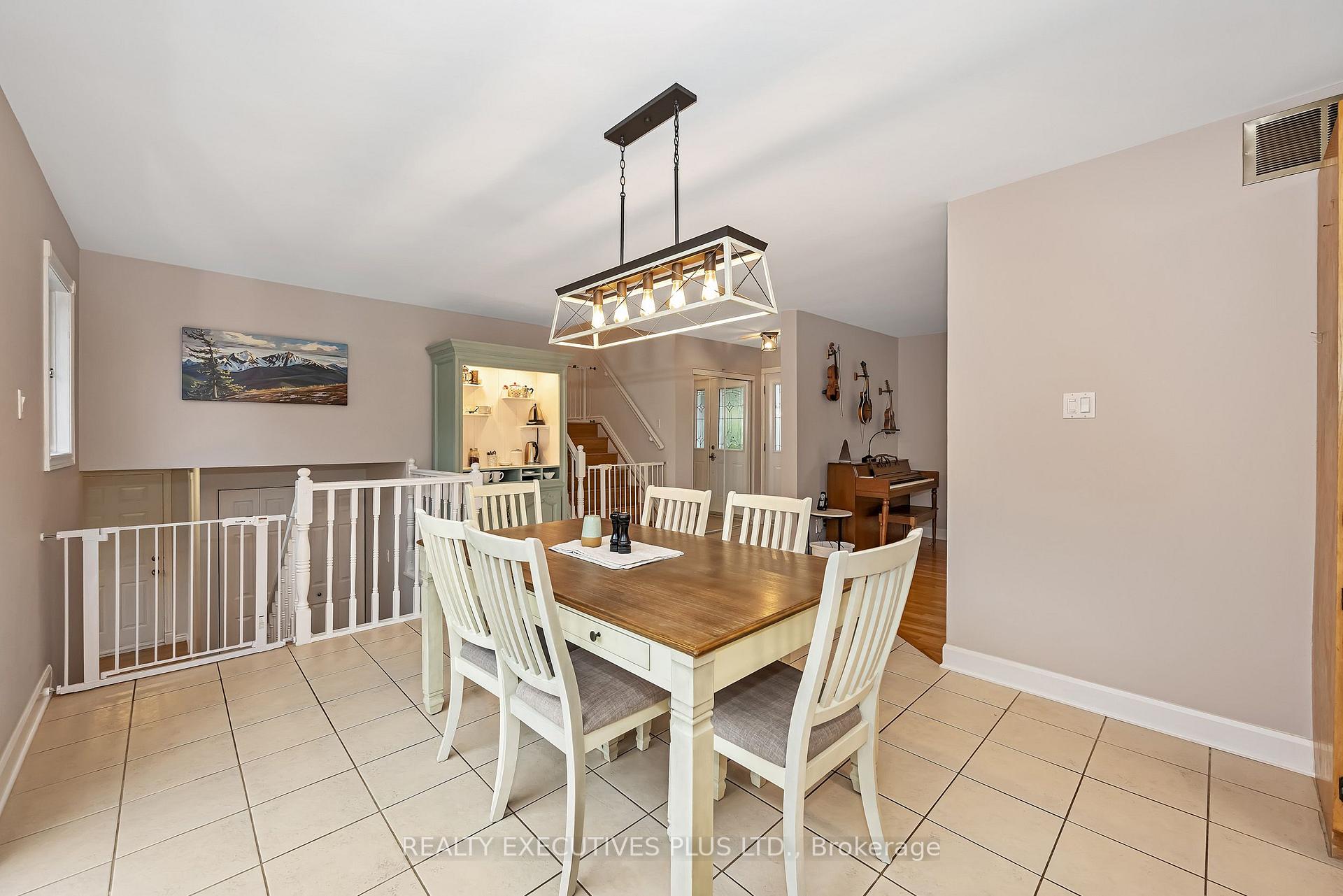 Photo 10 of 4413 Champlain Street, Clarence-Rockland, Clarence/Rockland Twp — HOMEH