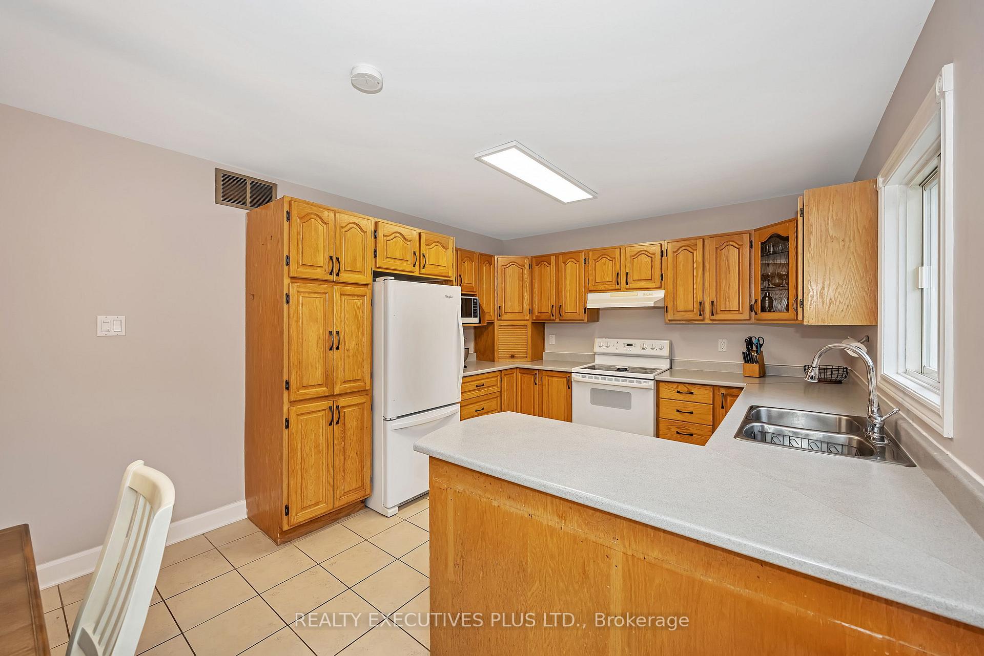 Photo 11 of 4413 Champlain Street, Clarence-Rockland, Clarence/Rockland Twp — HOMEH