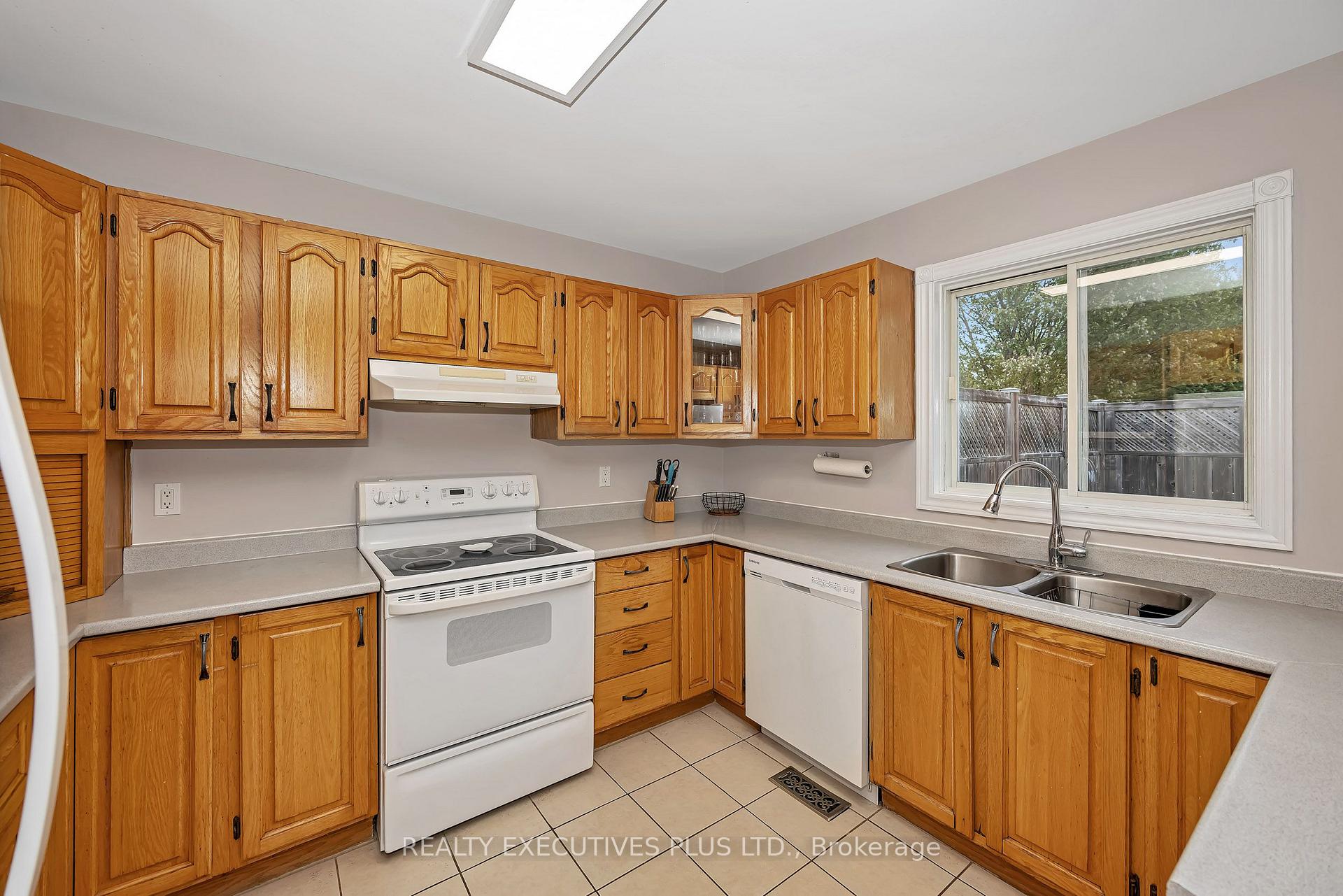 Photo 12 of 4413 Champlain Street, Clarence-Rockland, Clarence/Rockland Twp — HOMEH