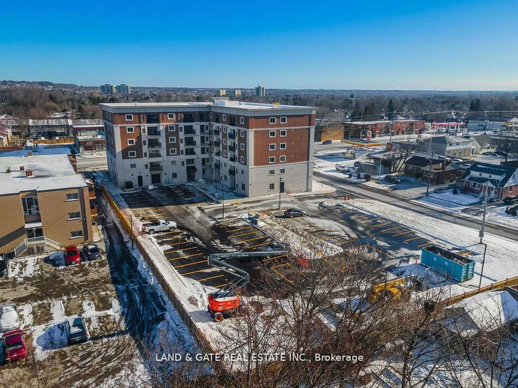 Photo 3 of Unit 201, 976 Simcoe Street N, Oshawa, Centennial — HOMEH