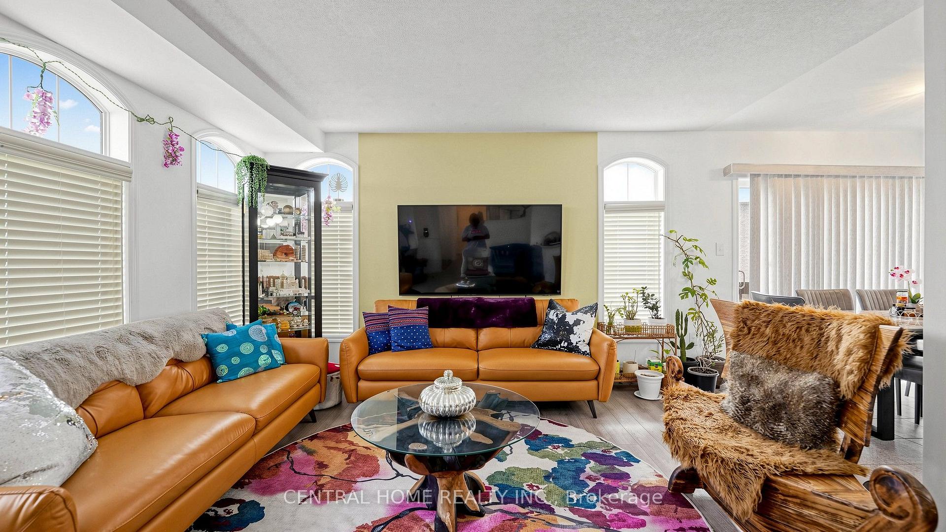 Photo 8 of 25 Camilleri Road, Ajax, Central East — HOMEH