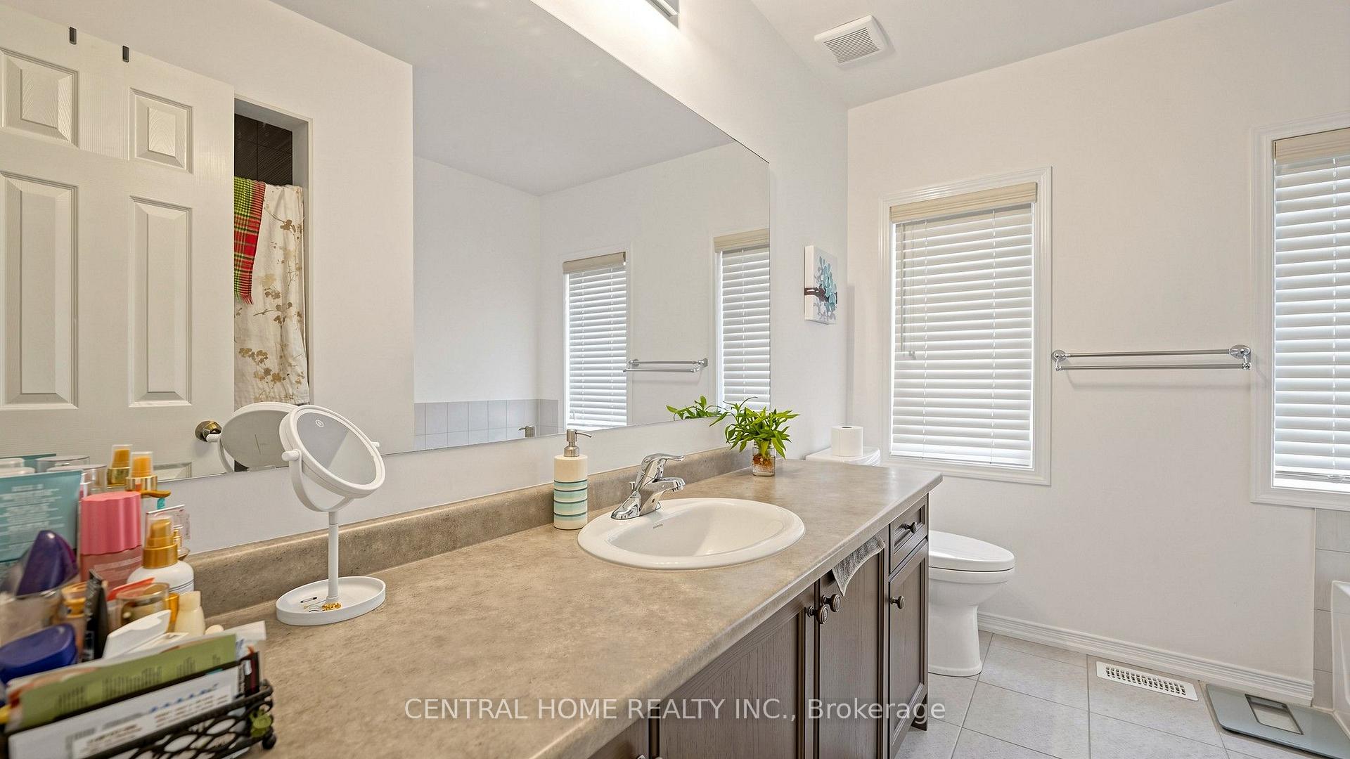 Photo 24 of 25 Camilleri Road, Ajax, Central East — HOMEH