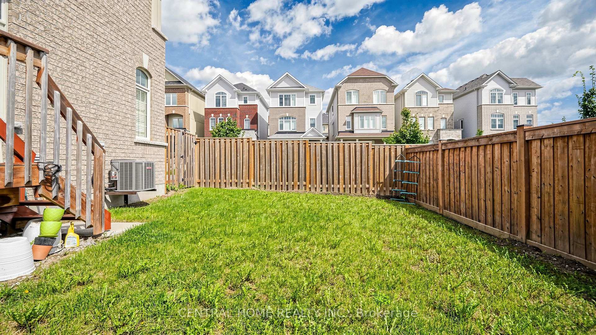 Photo 35 of 25 Camilleri Road, Ajax, Central East — HOMEH
