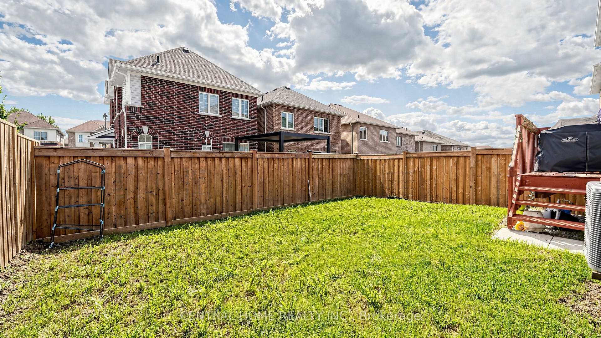 Photo 36 of 25 Camilleri Road, Ajax, Central East — HOMEH