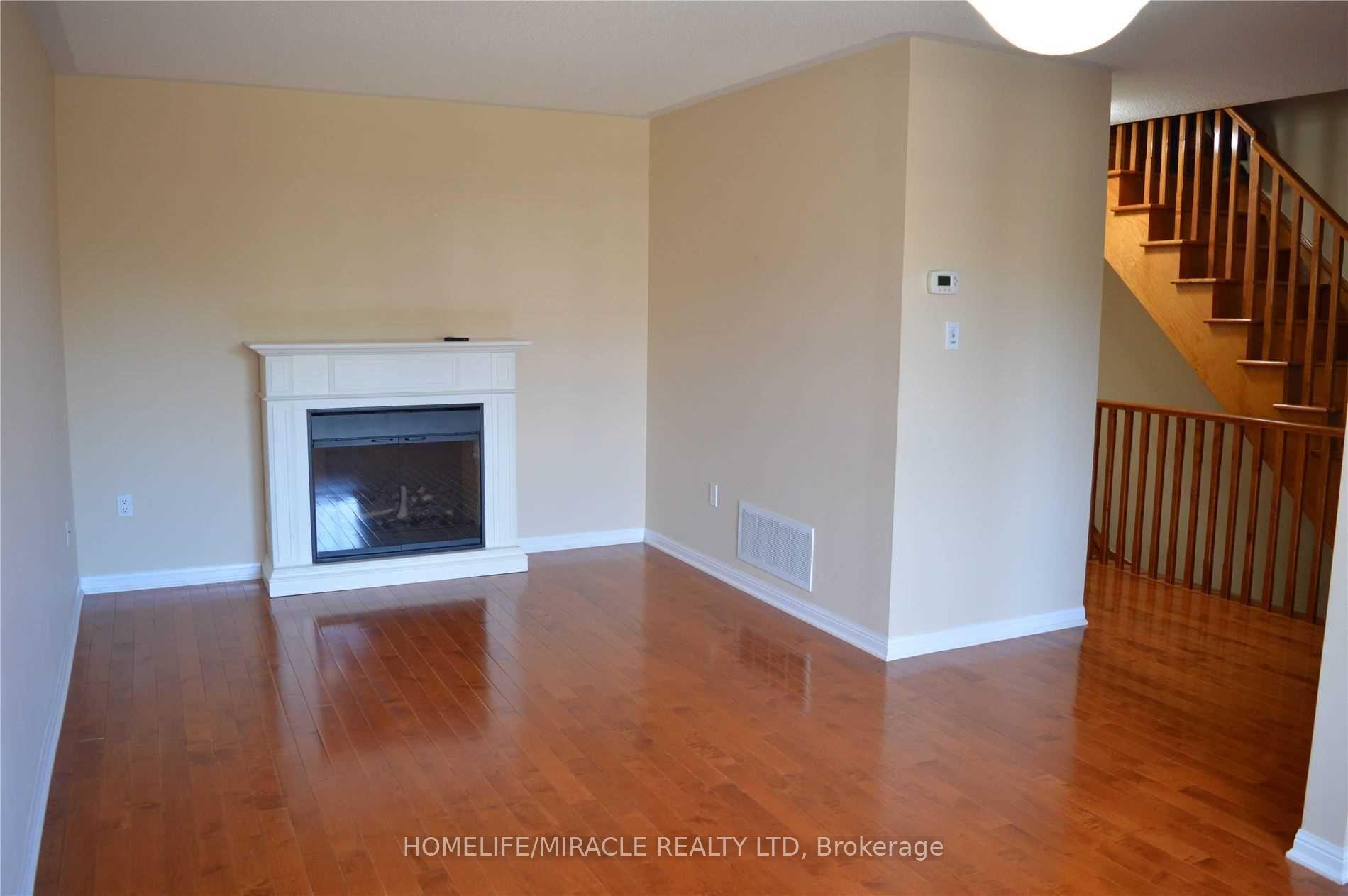 Photo 9 of 918 Burgess Gardens, Milton, Coates — HOMEH