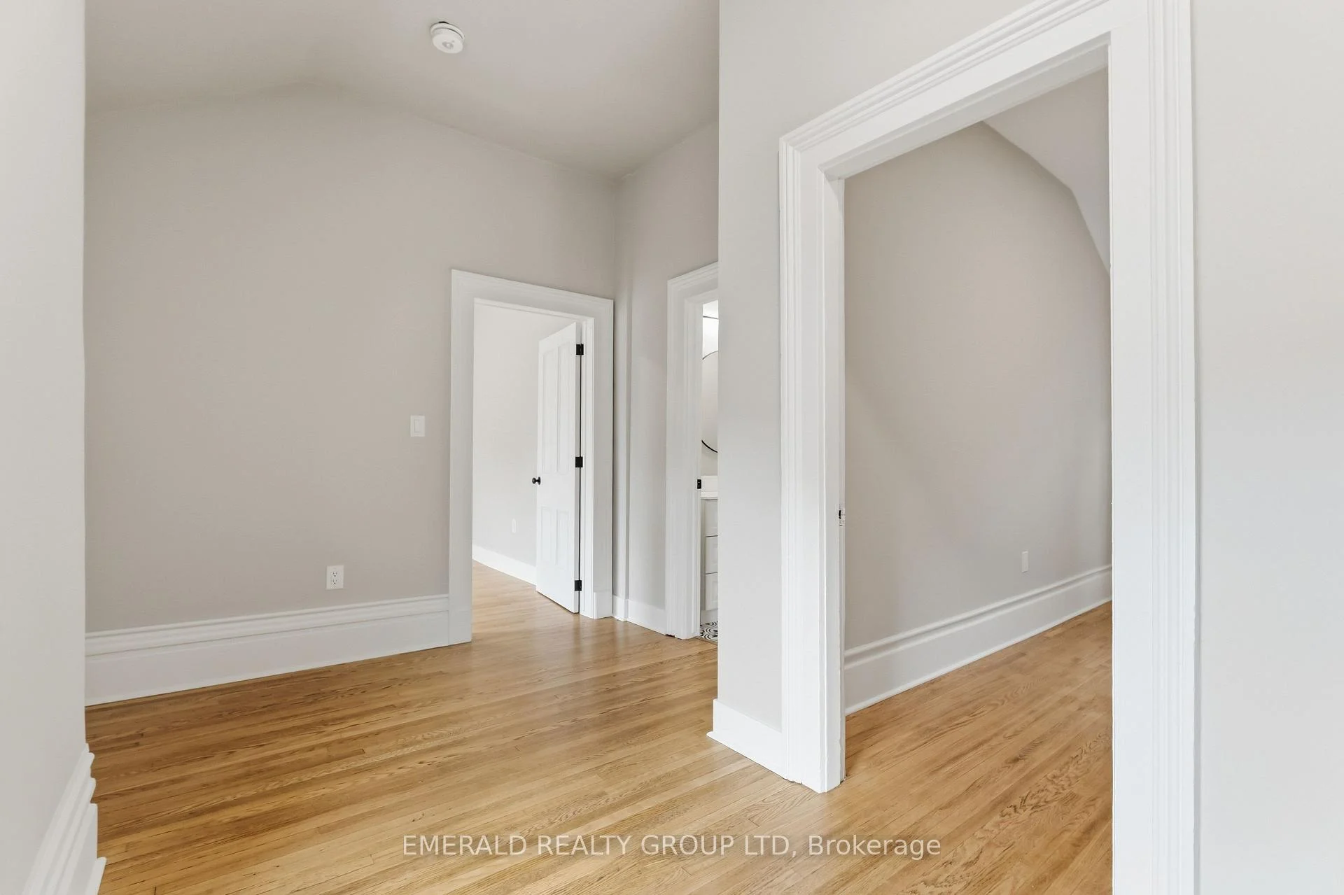 Photo 36 of Unit Upper, 7 Ormond Street S, Thorold, Thorold Downtown — HOMEH