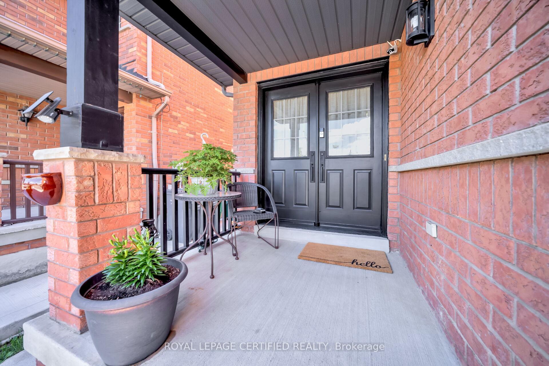 Photo 3 of 70 Vintage Gate, Brampton, Fletcher's Creek Village — HOMEH