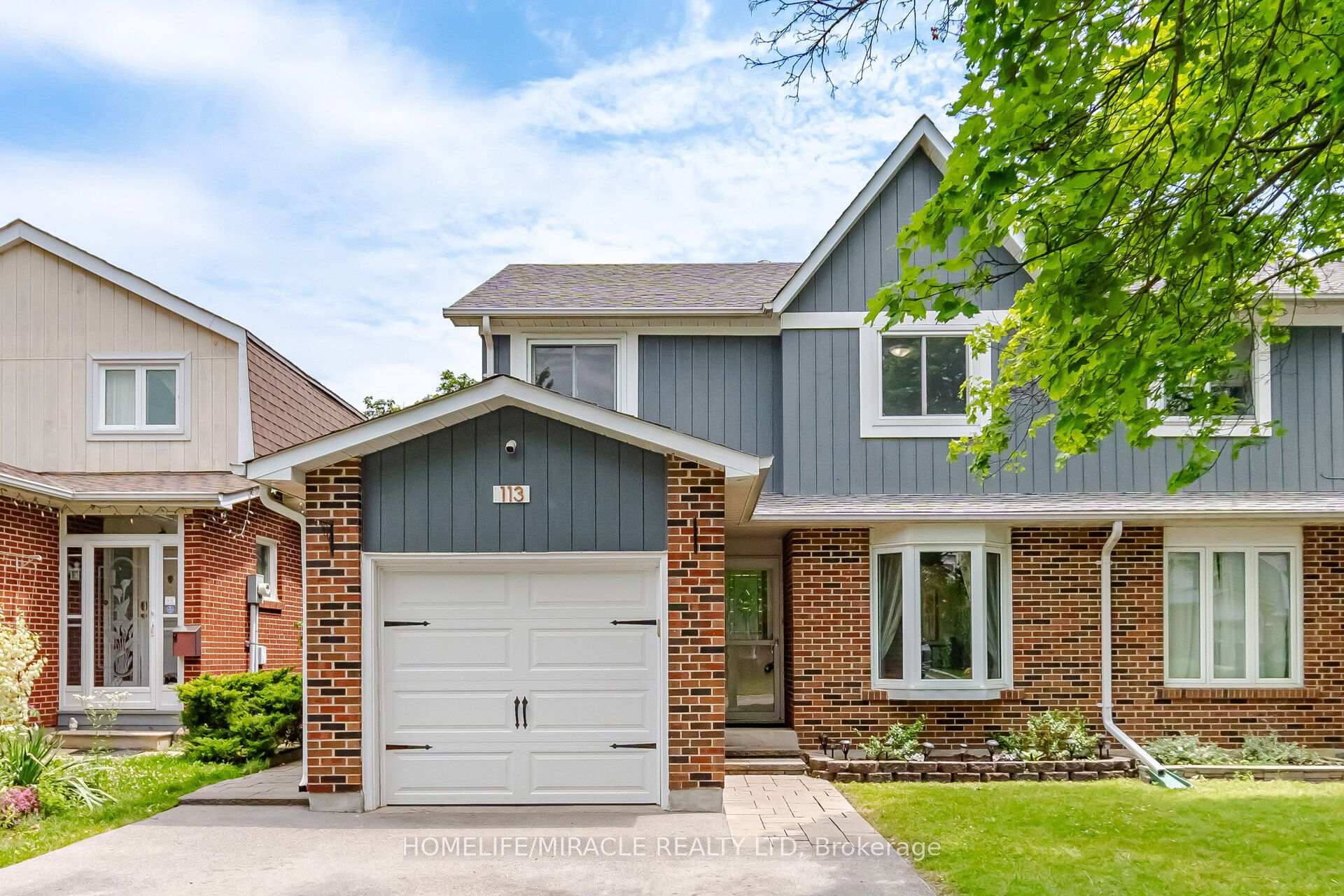Photo 4 of 113 Fanshawe Drive, Brampton, Heart Lake West — HOMEH
