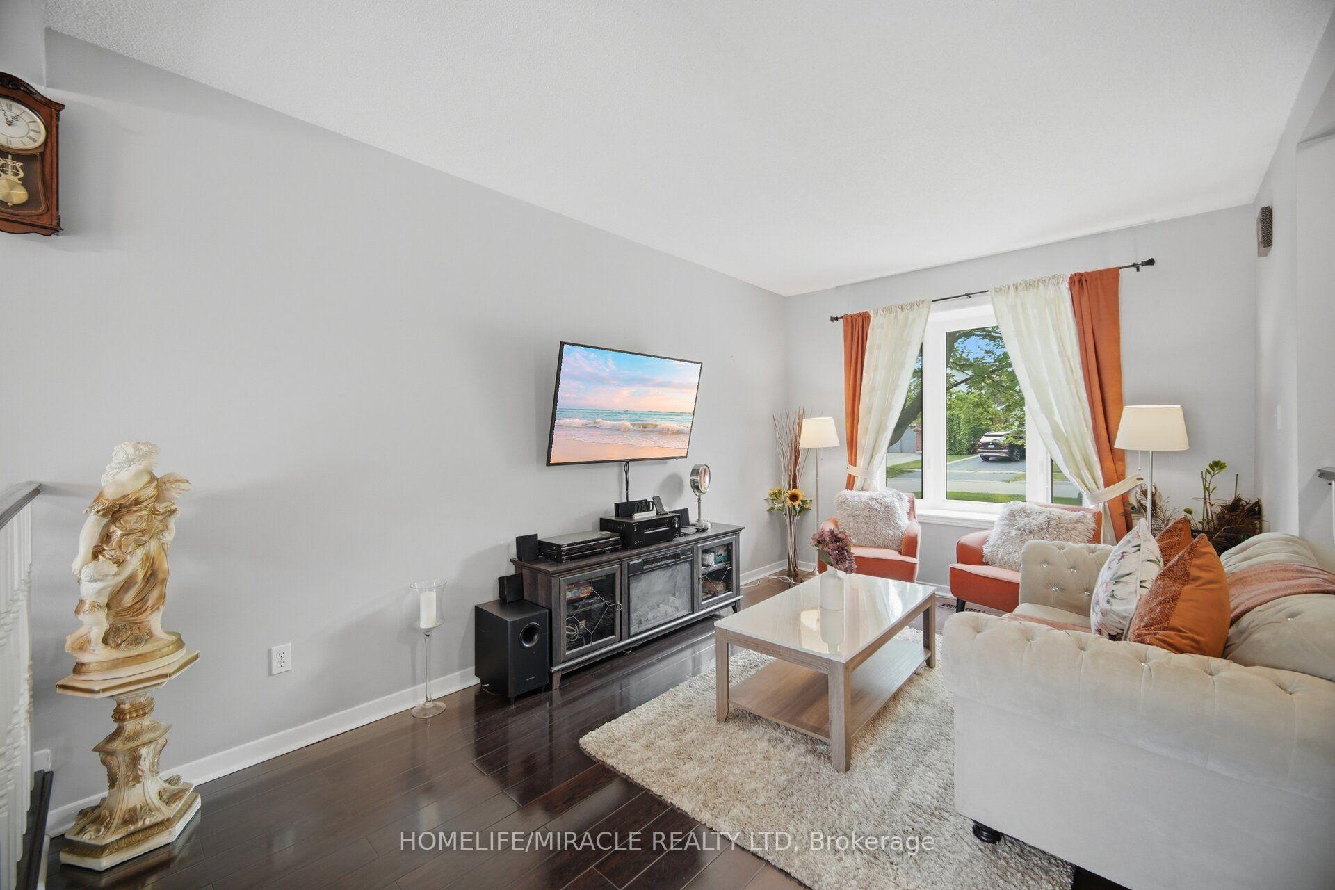 Photo 8 of 113 Fanshawe Drive, Brampton, Heart Lake West — HOMEH