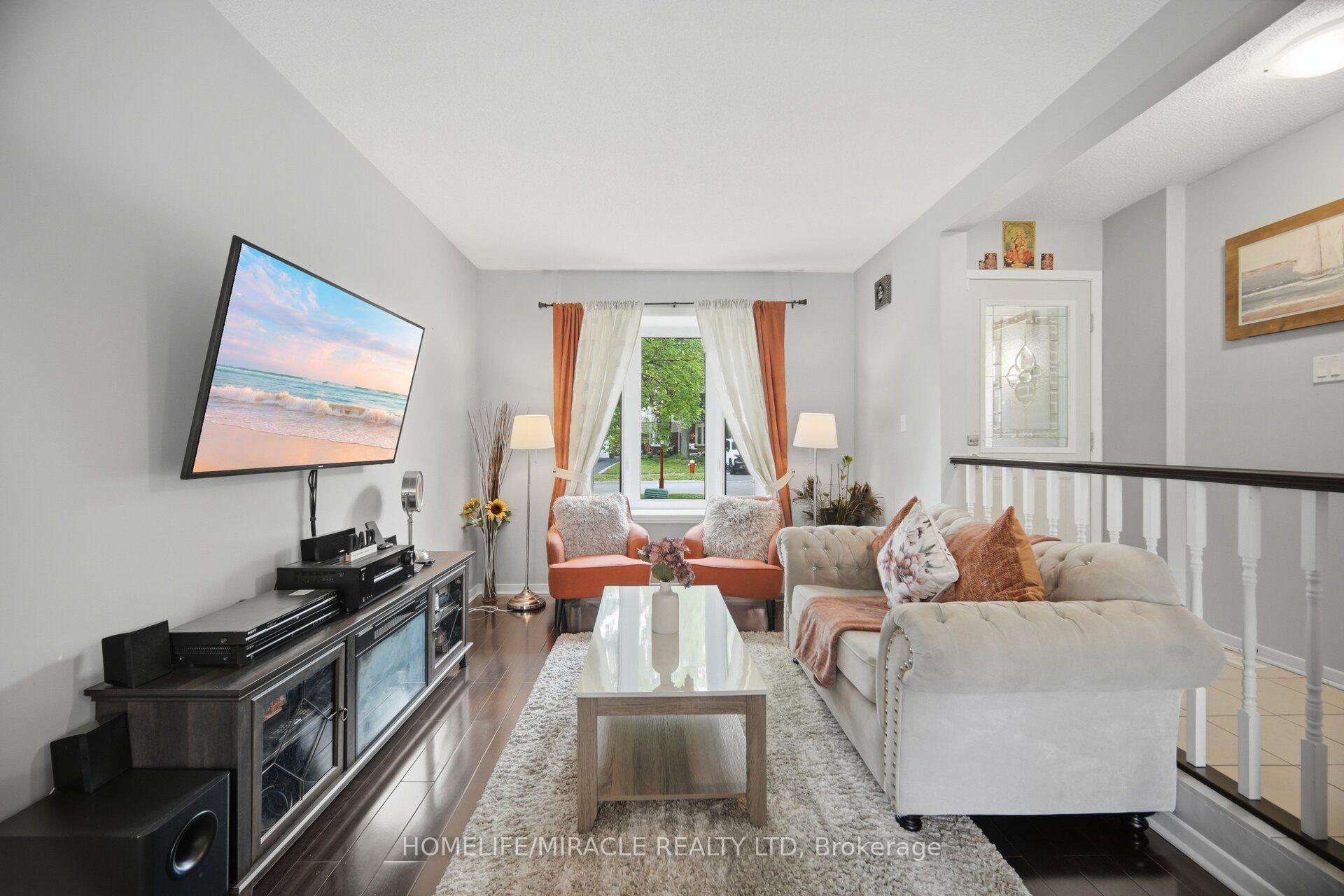 Photo 9 of 113 Fanshawe Drive, Brampton, Heart Lake West — HOMEH