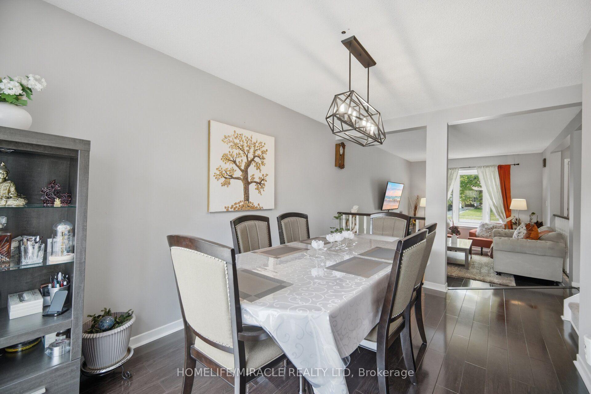 Photo 13 of 113 Fanshawe Drive, Brampton, Heart Lake West — HOMEH
