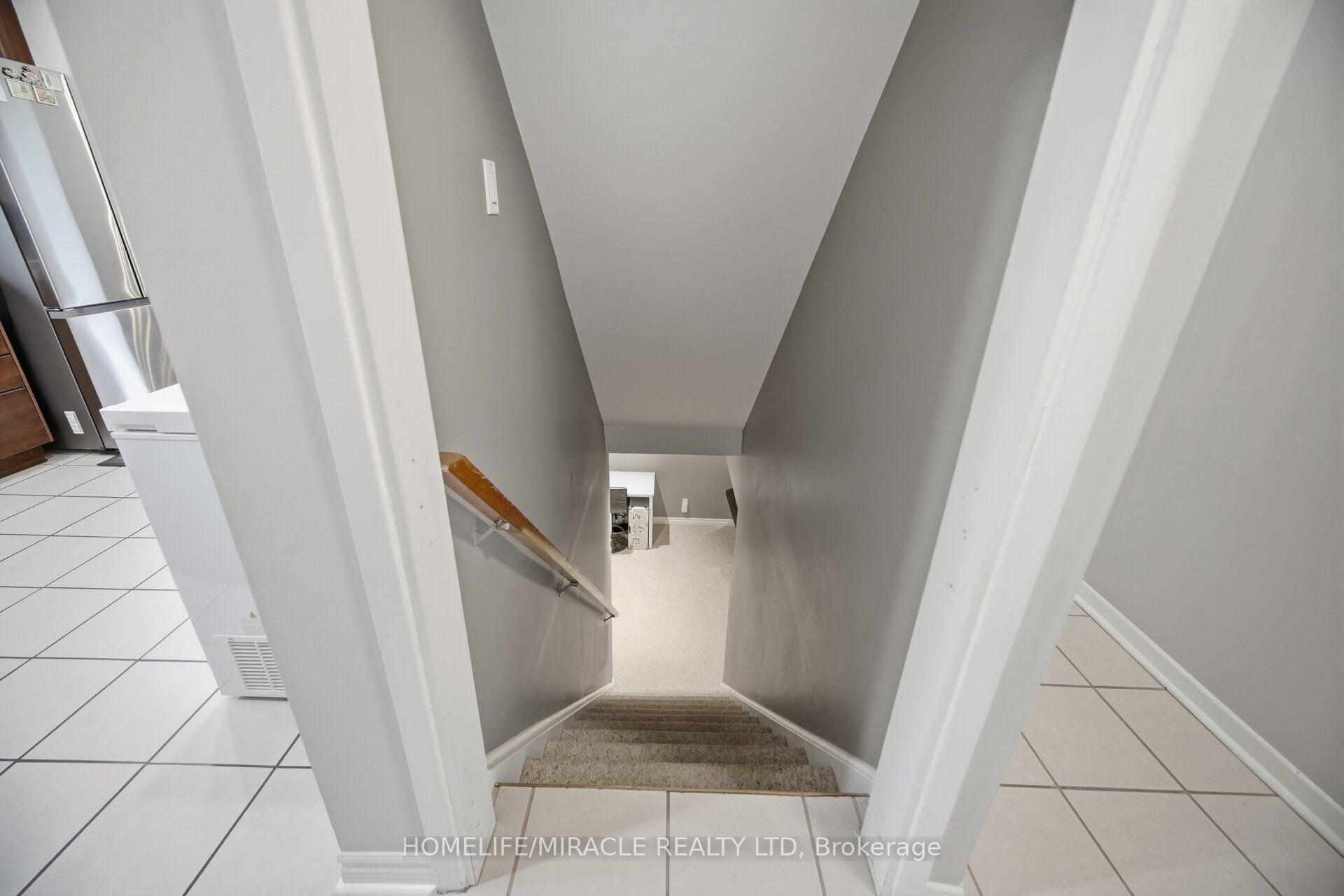 Photo 32 of 113 Fanshawe Drive, Brampton, Heart Lake West — HOMEH