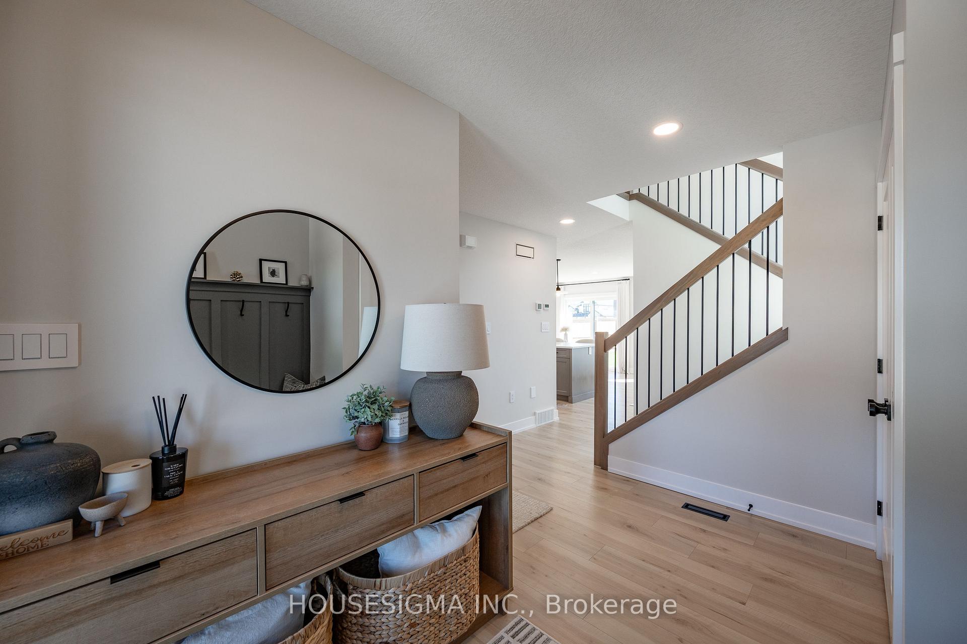 Photo 6 of 48 Postma Crescent, North Middlesex, Ailsa Craig — HOMEH