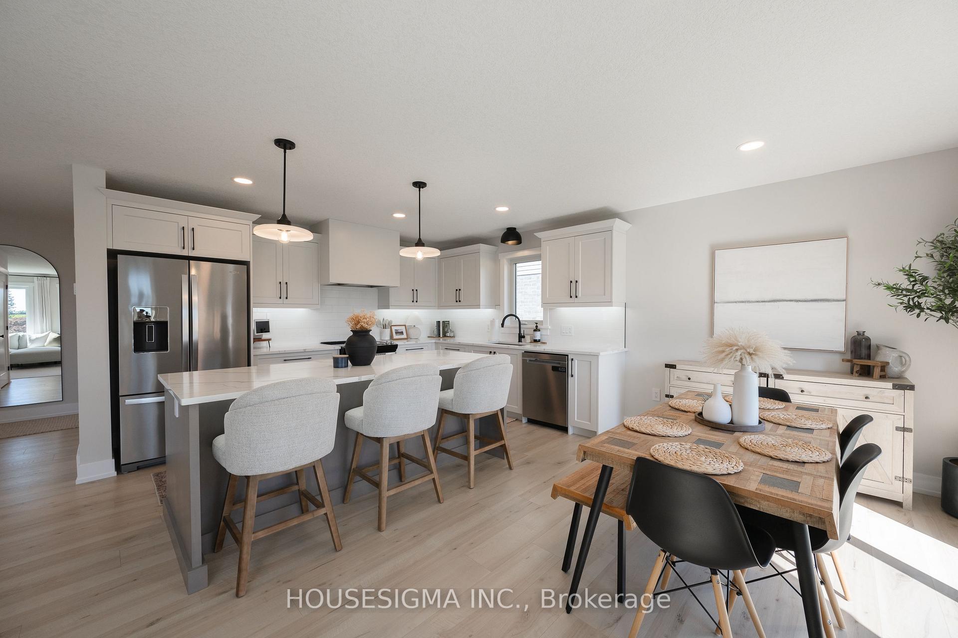 Photo 13 of 48 Postma Crescent, North Middlesex, Ailsa Craig — HOMEH