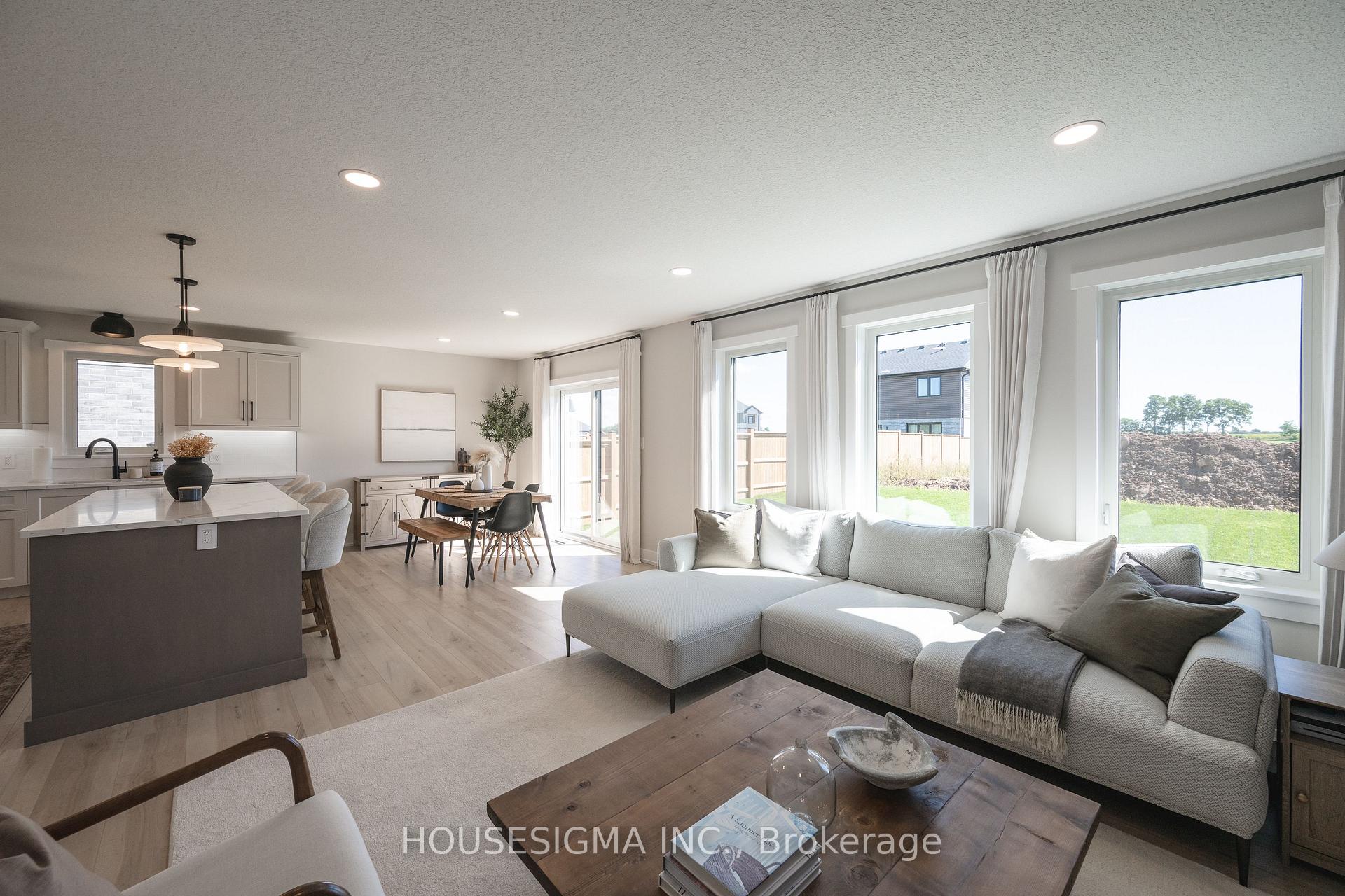 Photo 18 of 48 Postma Crescent, North Middlesex, Ailsa Craig — HOMEH
