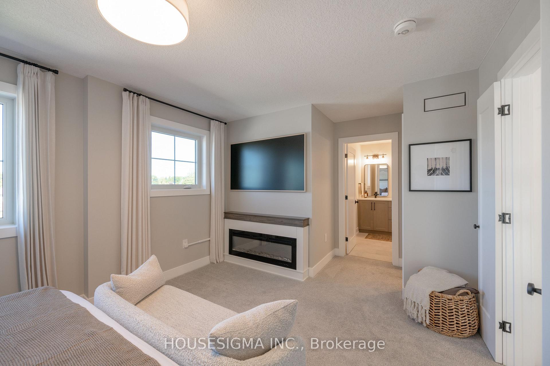 Photo 25 of 48 Postma Crescent, North Middlesex, Ailsa Craig — HOMEH