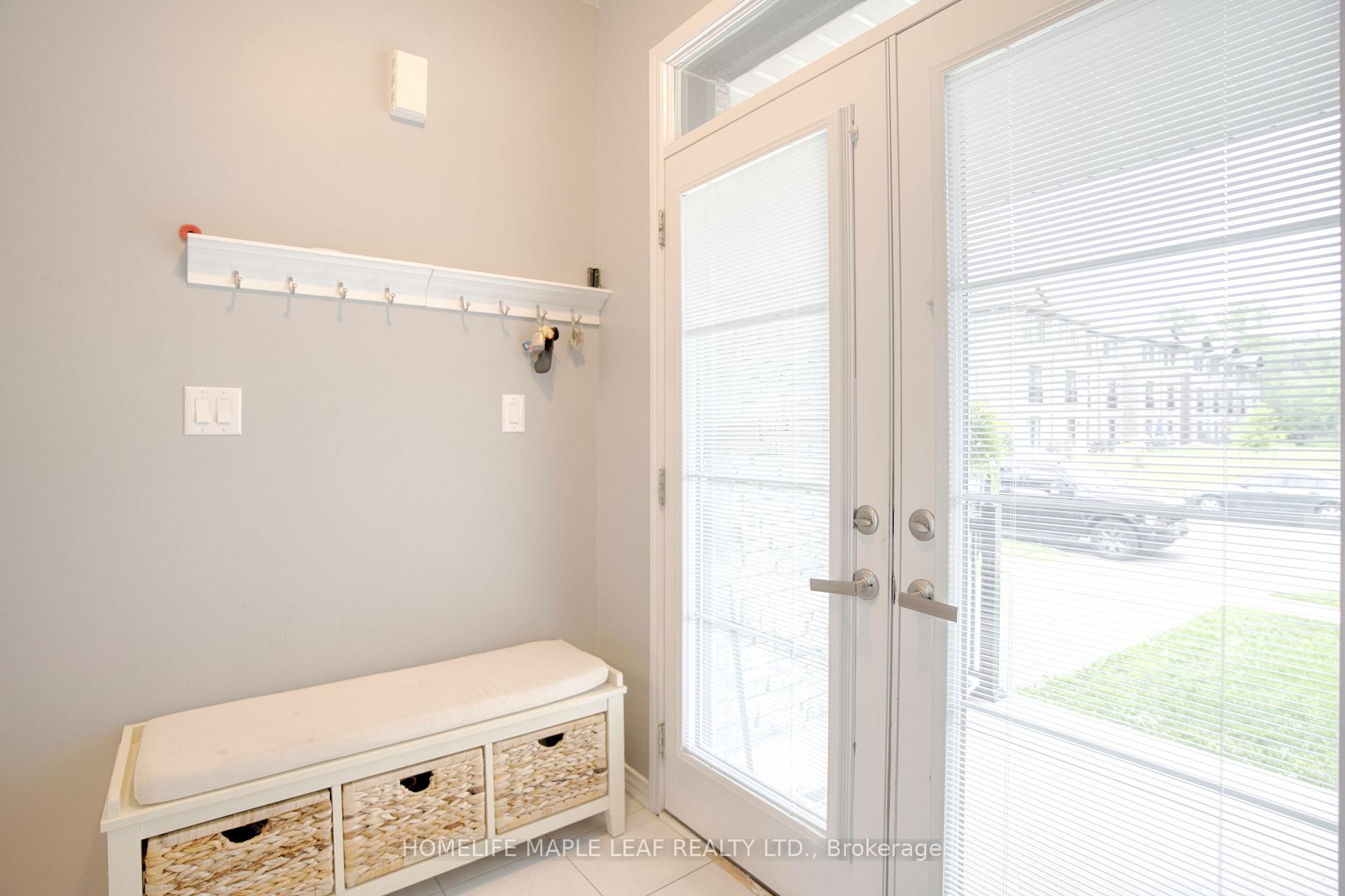 Photo 4 of 232 Bedrock Drive S, Hamilton, Stoney Creek Mountain — HOMEH